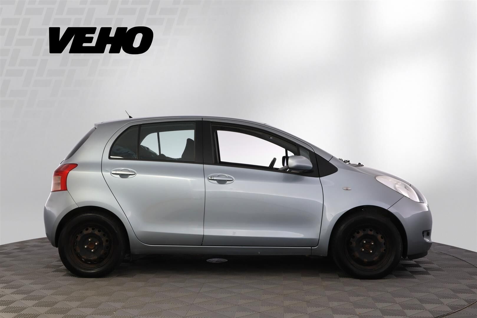 Toyota Yaris 1,3 VVT-i Linea Sol 5ov 2006, photo 6/29