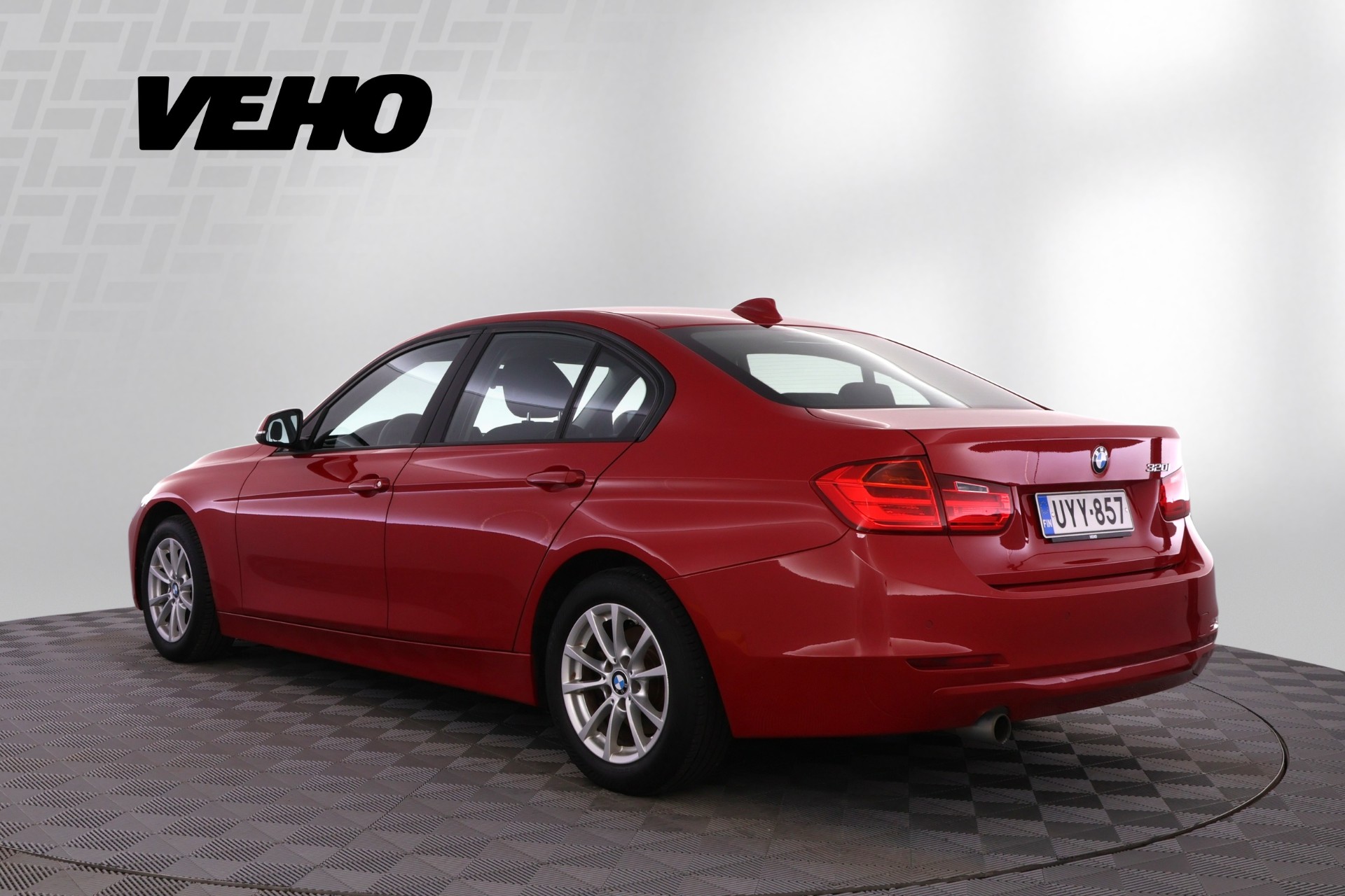 BMW 320 F30 Sedan 320i 2014, kuva 3/26