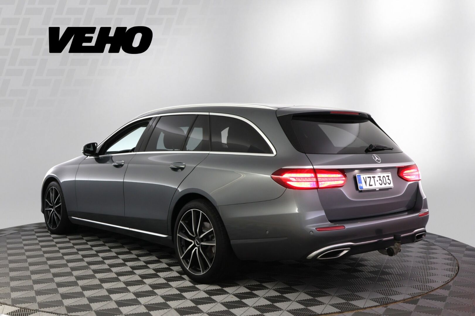 Mercedes-Benz E 2018, bild 7/28