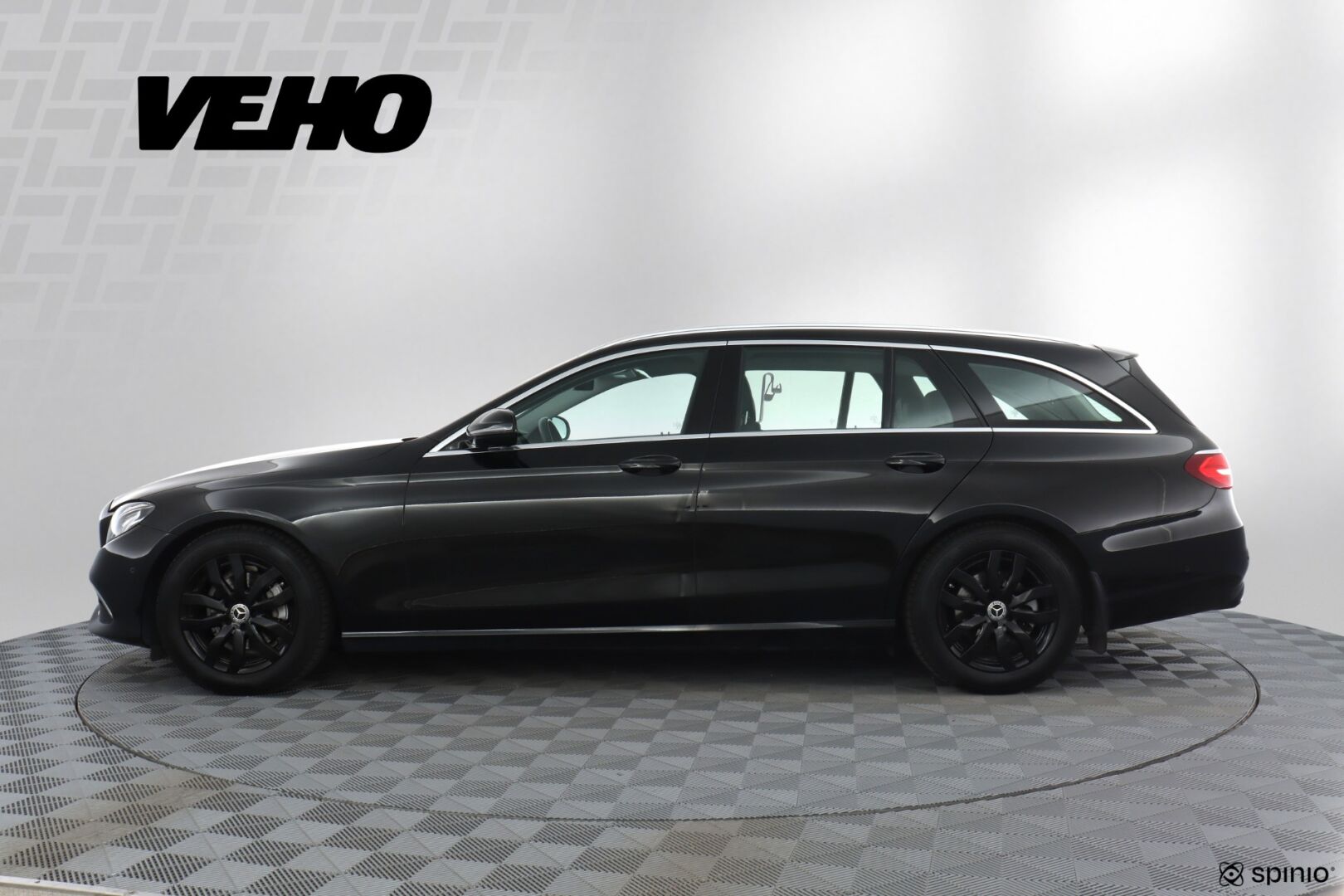 Mercedes-Benz E 2020, bild 2/23