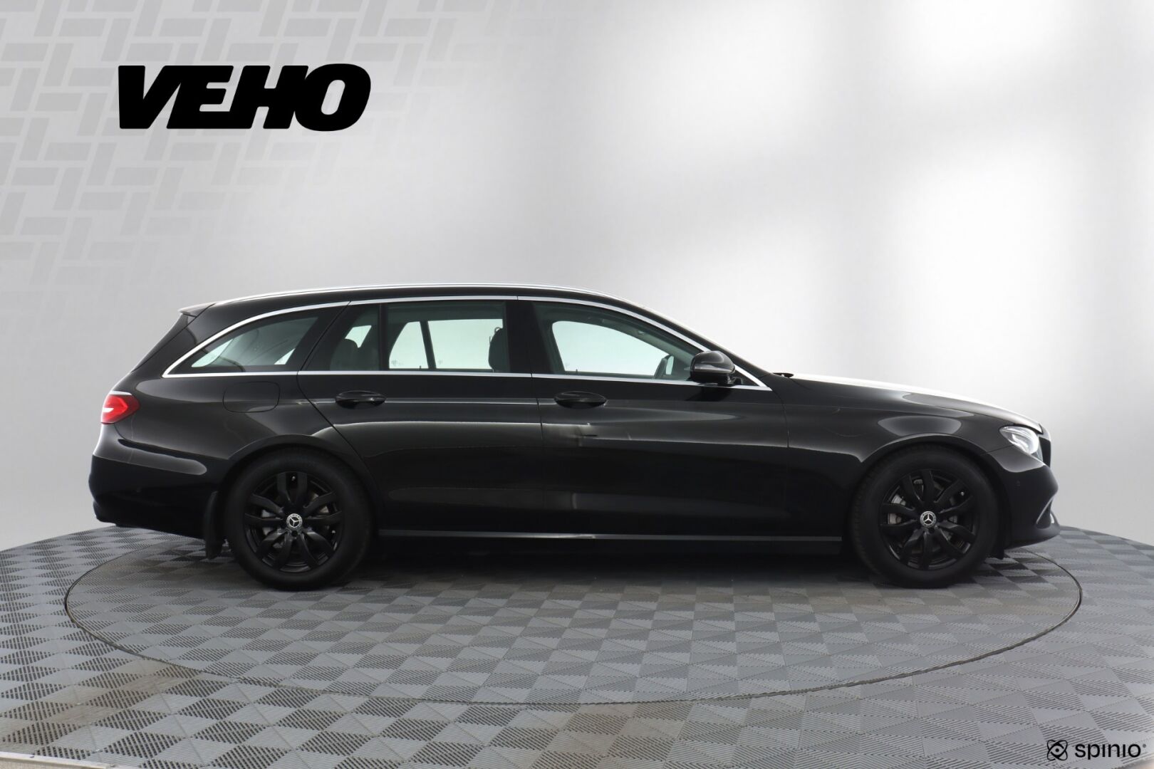 Mercedes-Benz E 2020, bild 6/23