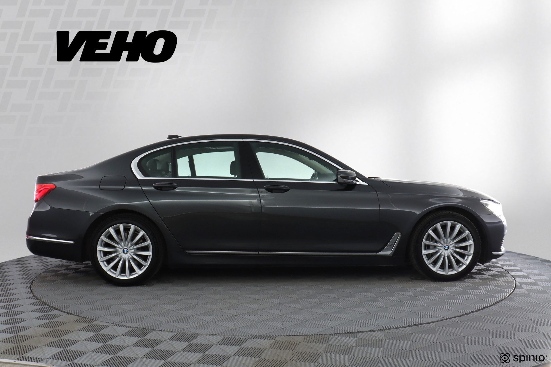 BMW 740 2016, kuva 6/30