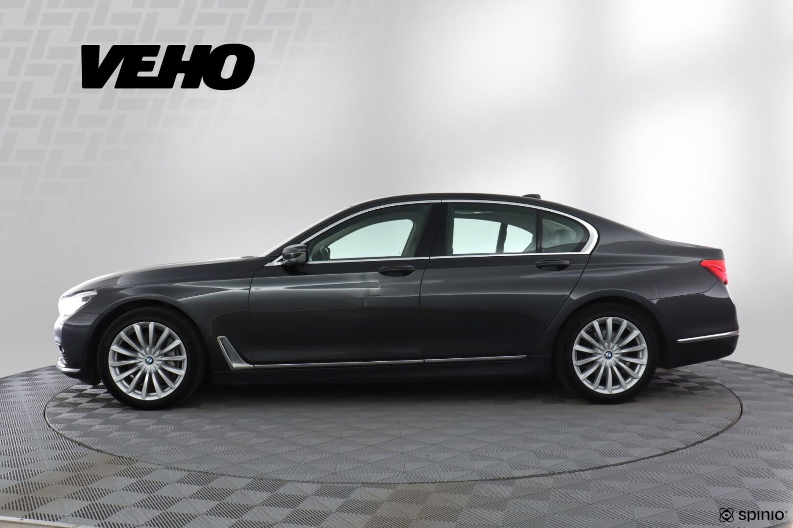 BMW 740 2016, bild 2/30