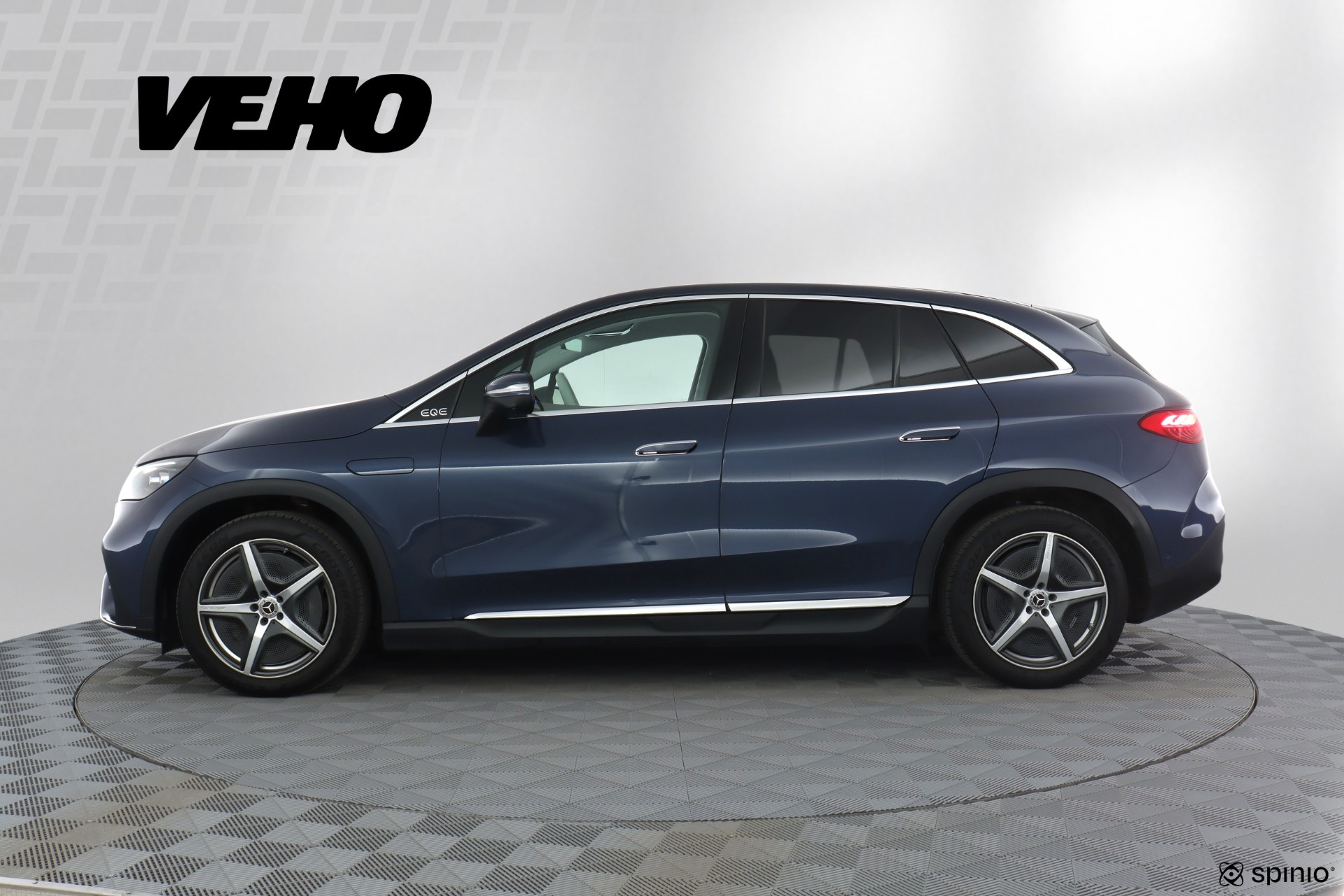 Mercedes-Benz EQE SUV 2023, kuva 2/29