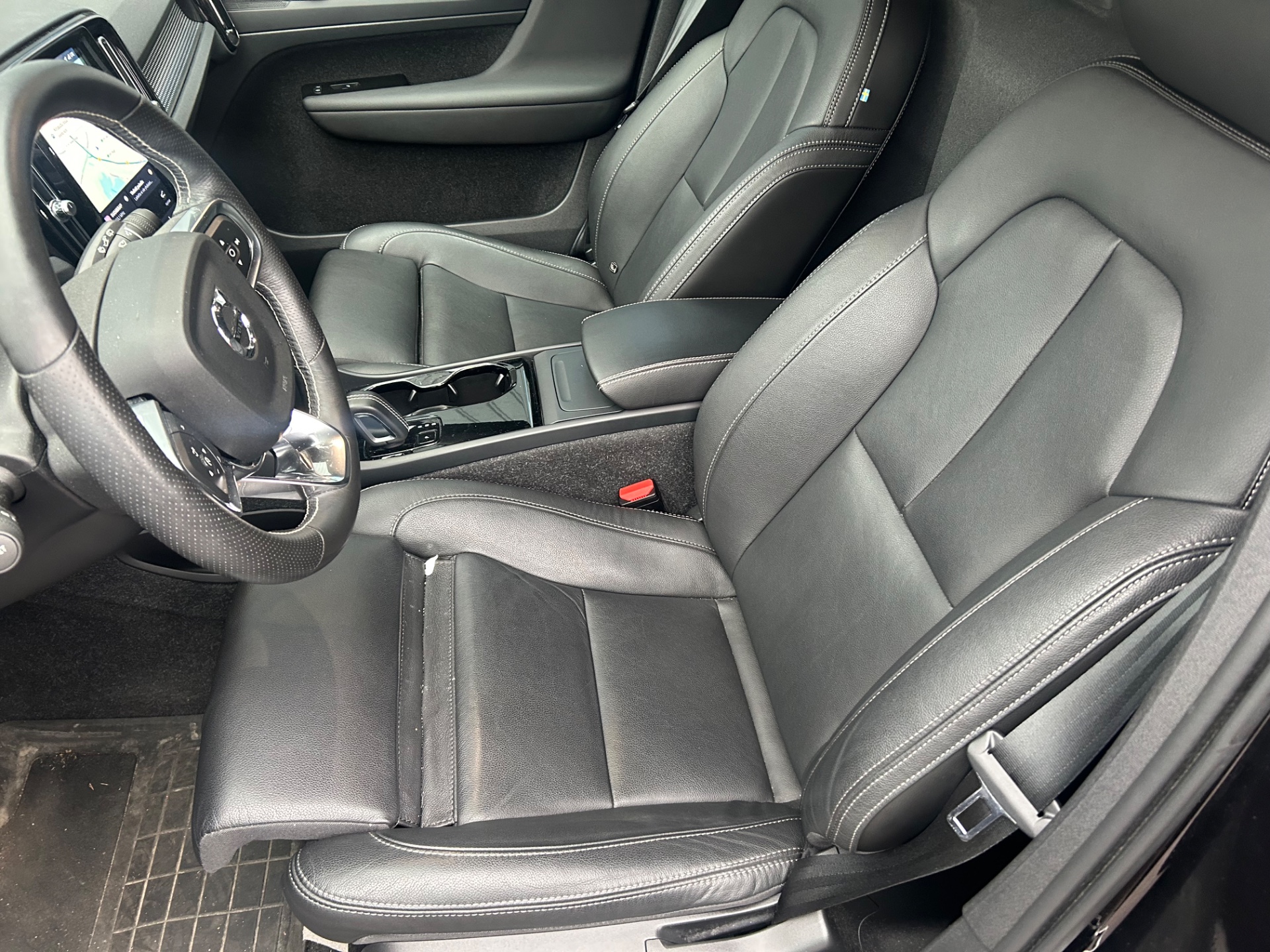 Volvo XC40 P8 AWD Business R-Design aut 2021, kuva 6/9