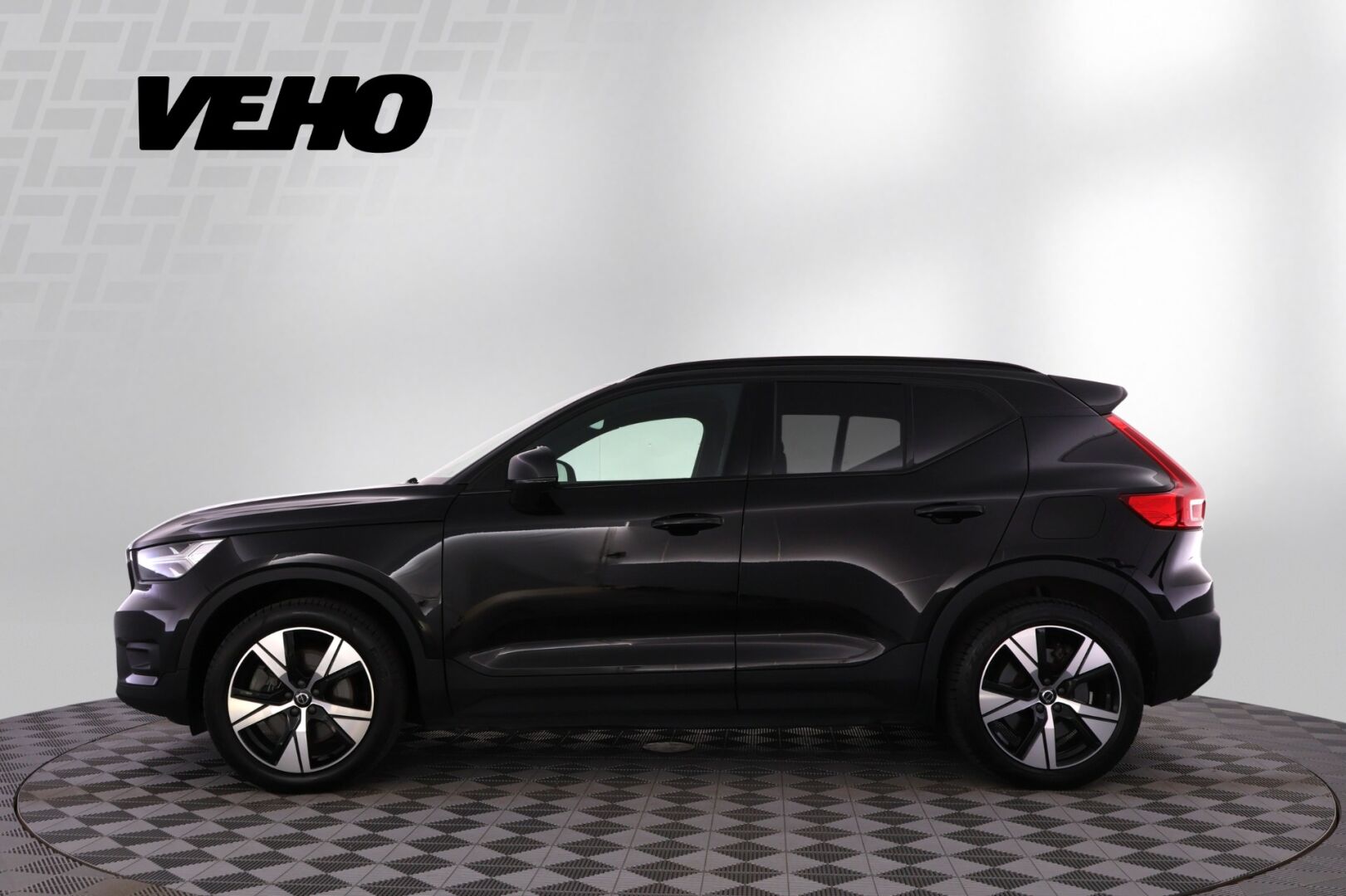 Volvo XC40 P8 AWD Business R-Design aut 2021, bild 2/24