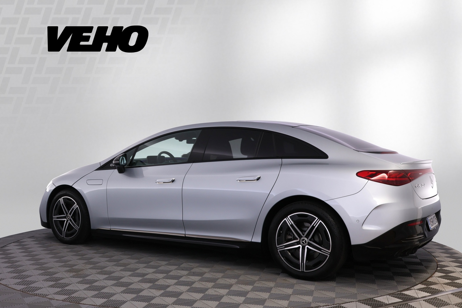 Mercedes-Benz EQE 350 4MATIC AMG 2024, kuva 3/37