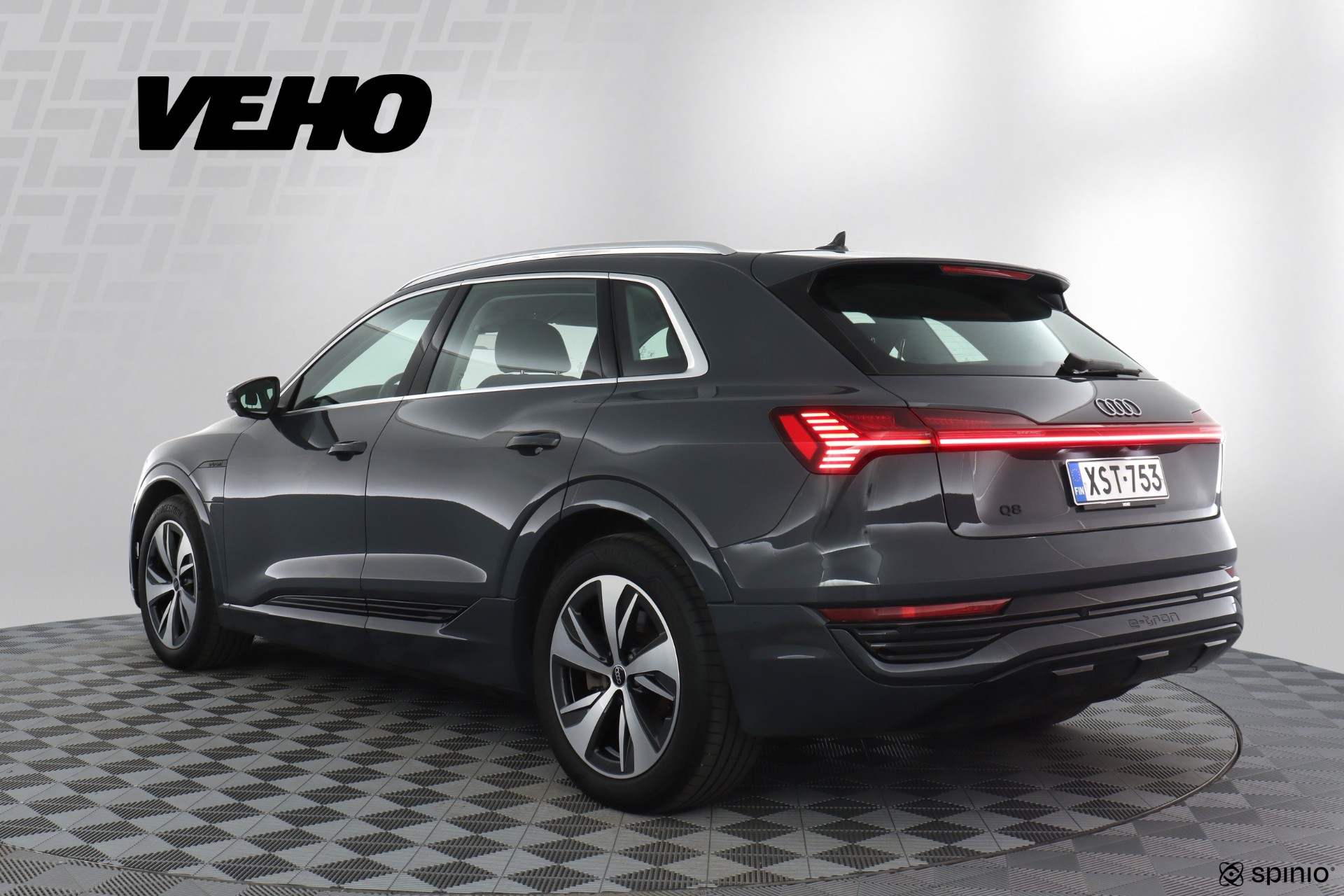 Audi Q8 e-tron 50 quattro Progress Plus 2024, kuva 3/27