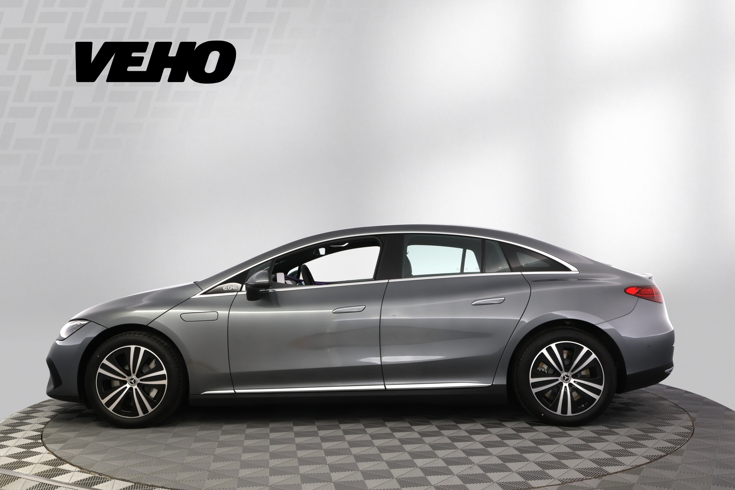 Mercedes-Benz EQE 300 Business Edition 2025, kuva 2/35