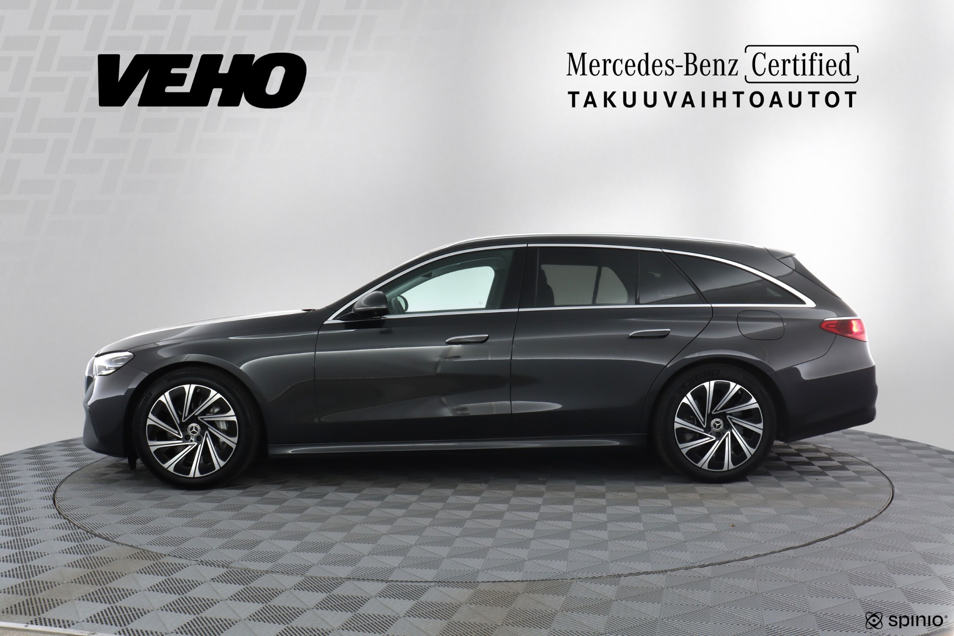 Mercedes-Benz E 300 e T A 2023, photo 2/26