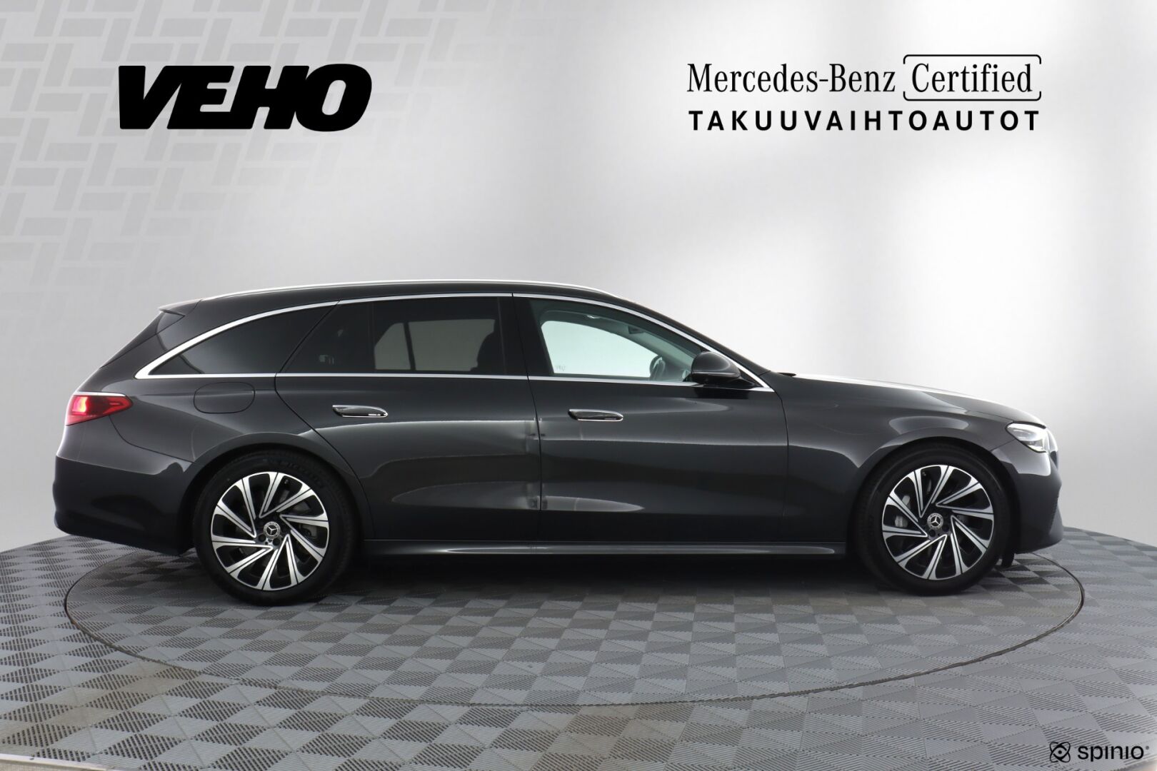 Mercedes-Benz E 300 e T A 2023, bild 6/27
