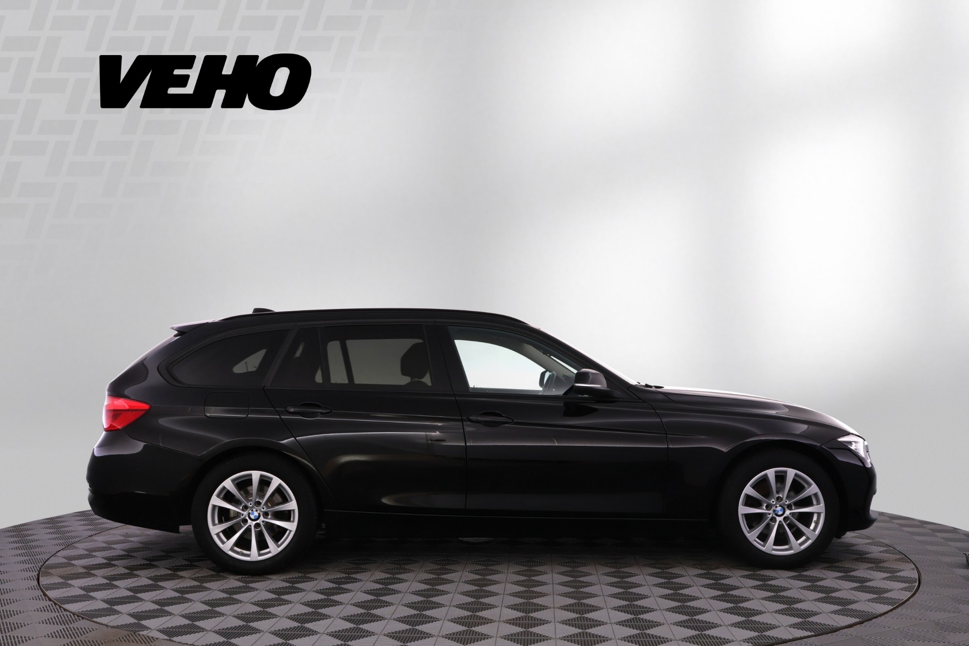 BMW 320 2017, kuva 6/22