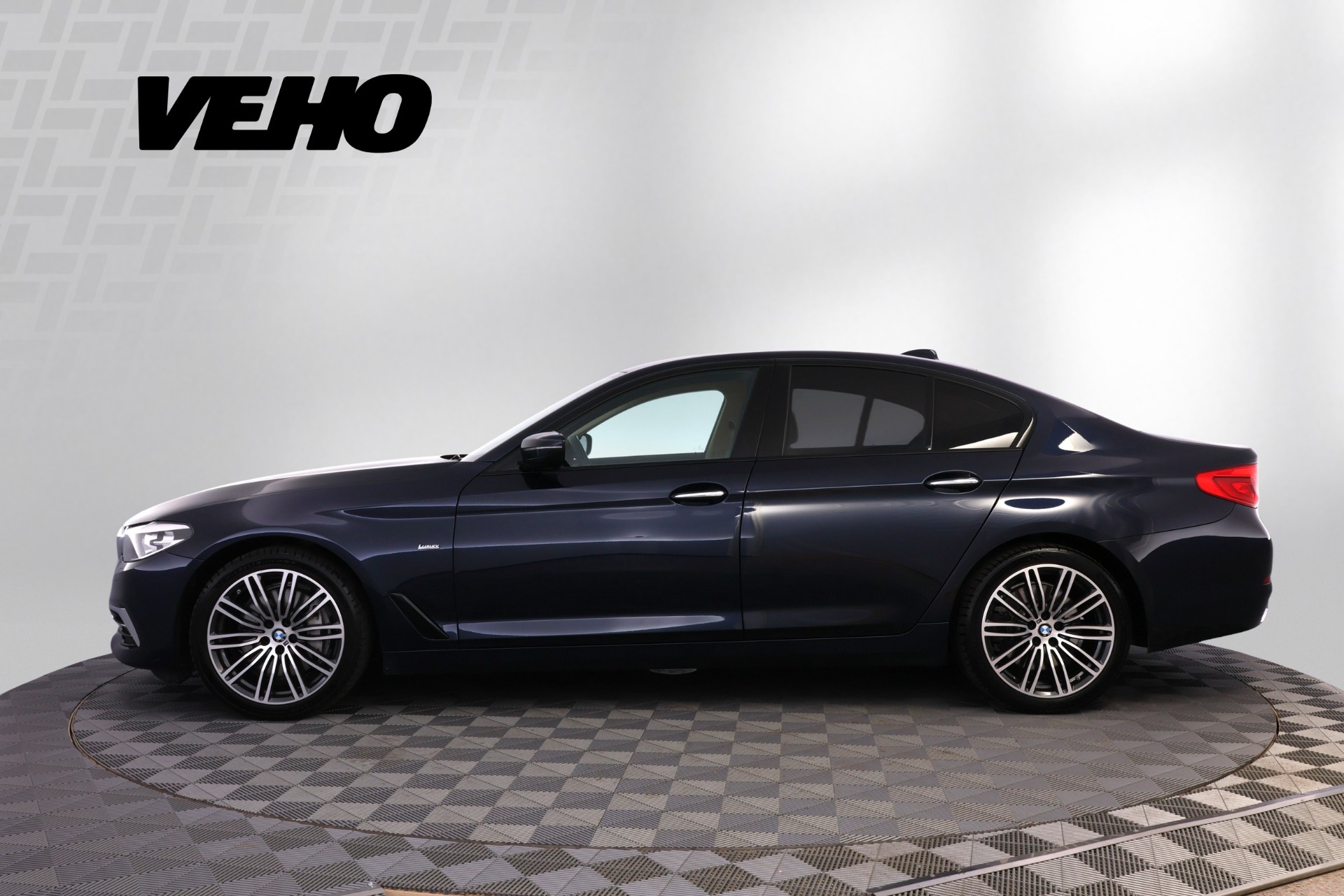 BMW 540 2018, kuva 2/39
