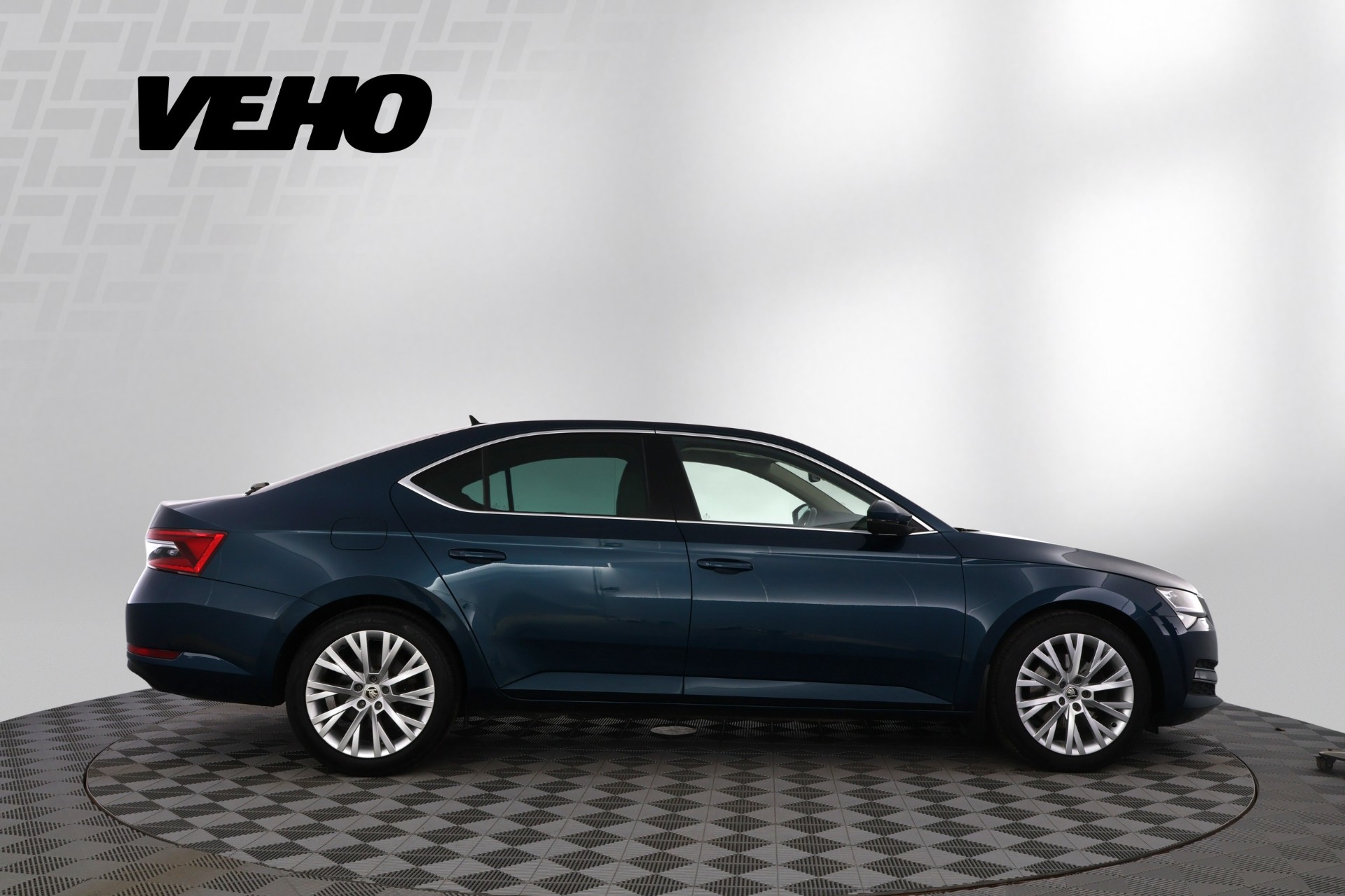 Skoda Superb 2020, kuva 6/27