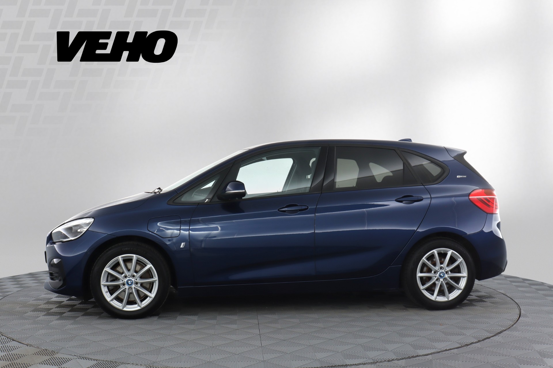 BMW 225 F45 Active Tourer 225xe A 2018, kuva 2/20
