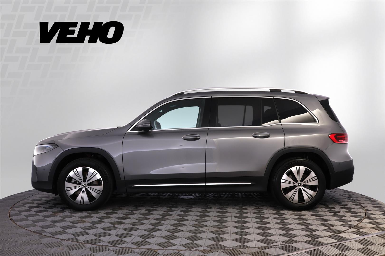 Mercedes-Benz EQB 300 4MATIC 2024, photo 3/39