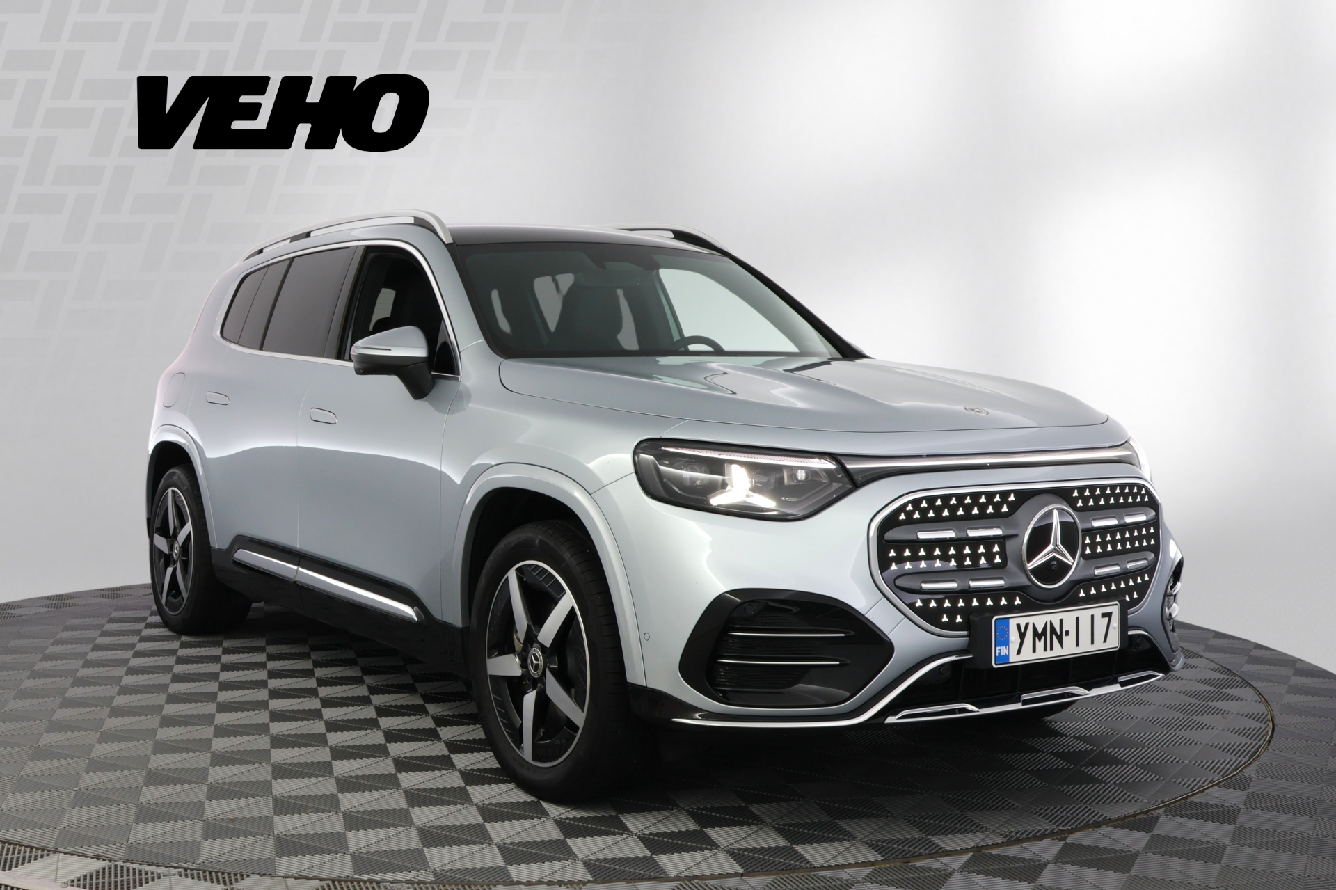 Mercedes-Benz GLB 2026, photo 7/13