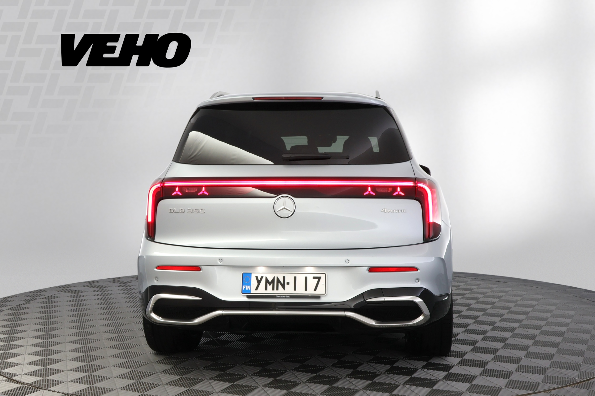 Mercedes-Benz GLB 2026, photo 4/13