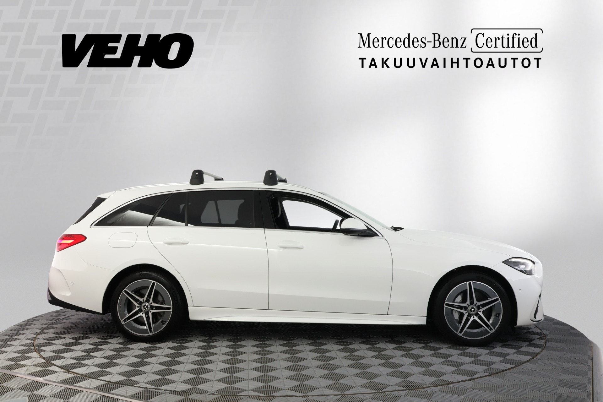 Mercedes-Benz C 300 e T A AMG 2024, photo 6/28