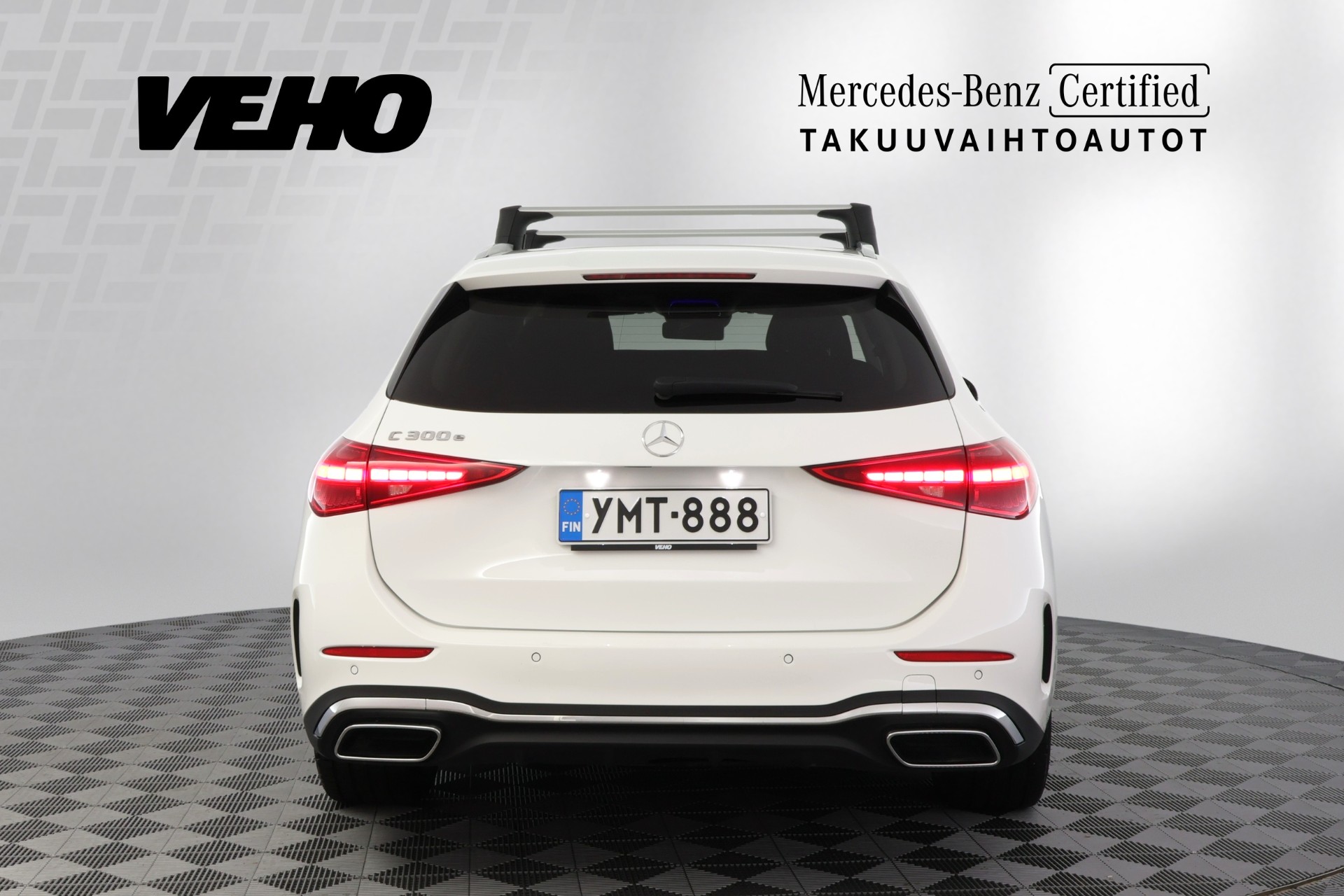 Mercedes-Benz C 300 e T A AMG 2024, photo 4/28