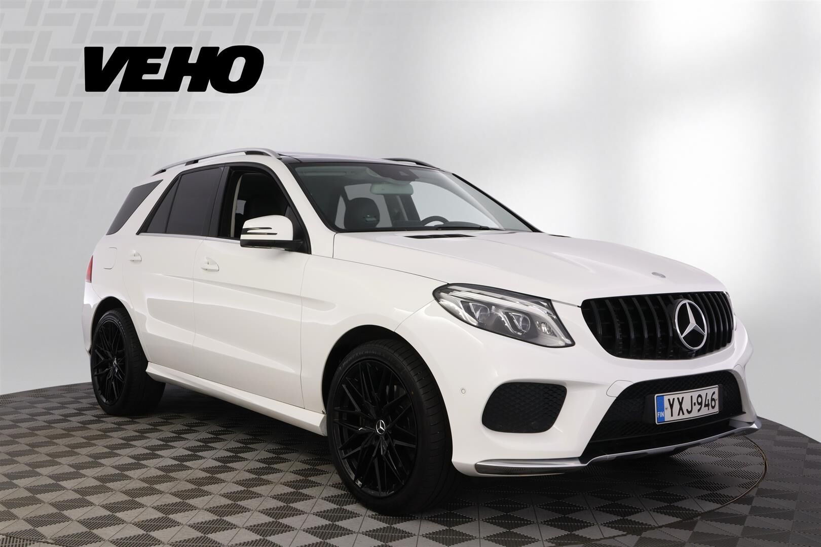 Mercedes-Benz GLE 2015, kuva 7/38