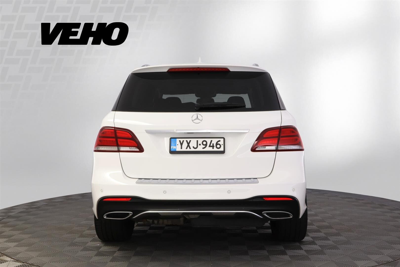 Mercedes-Benz GLE 2015, kuva 4/38