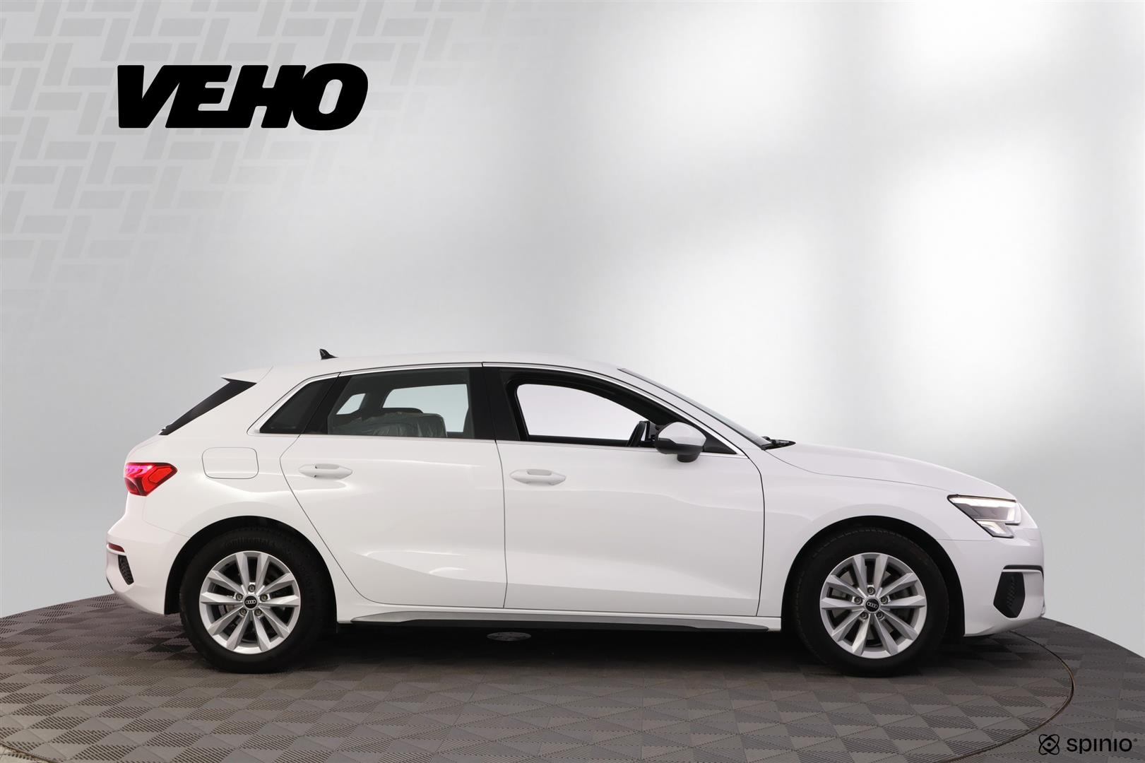 Audi A3 2021, photo 6/32
