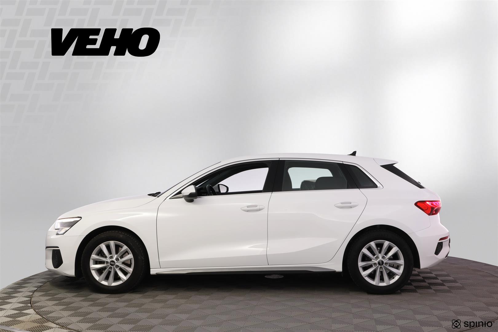 Audi A3 2021, photo 2/32