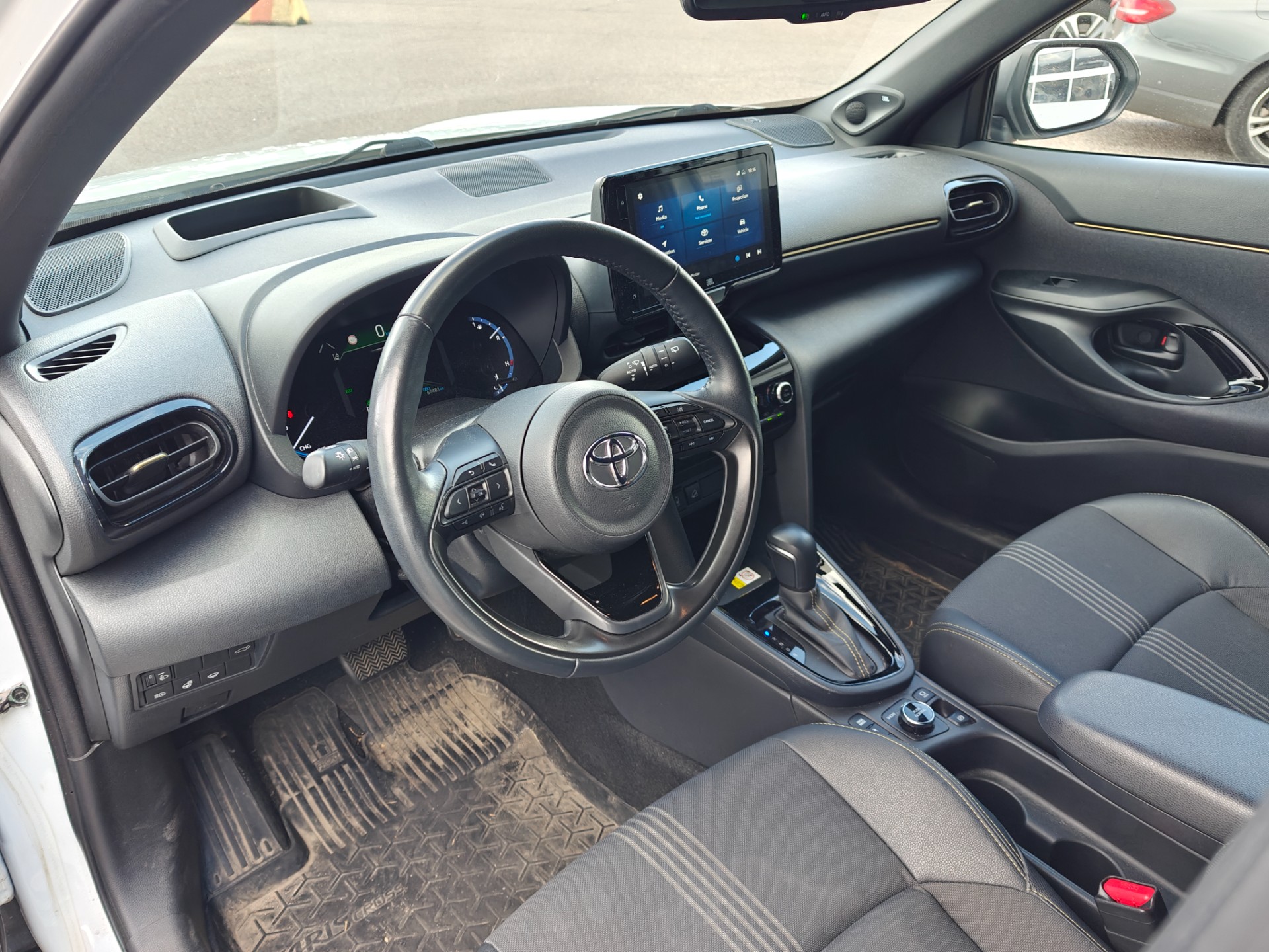 Toyota Yaris Cross 2023, photo 4/4