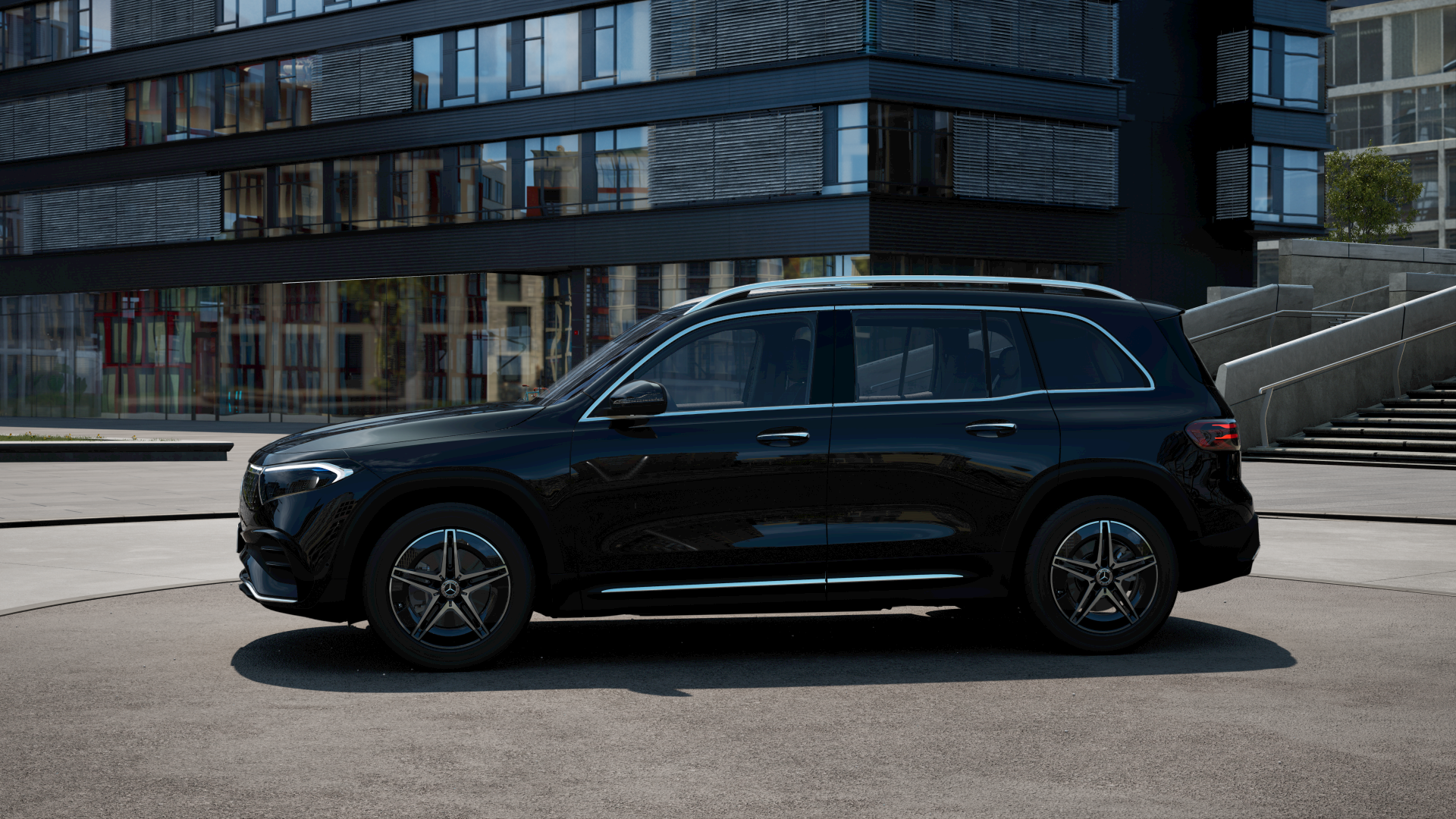 Mercedes-Benz EQB 300 4MATIC AMG Line 2024, kuva 2/10
