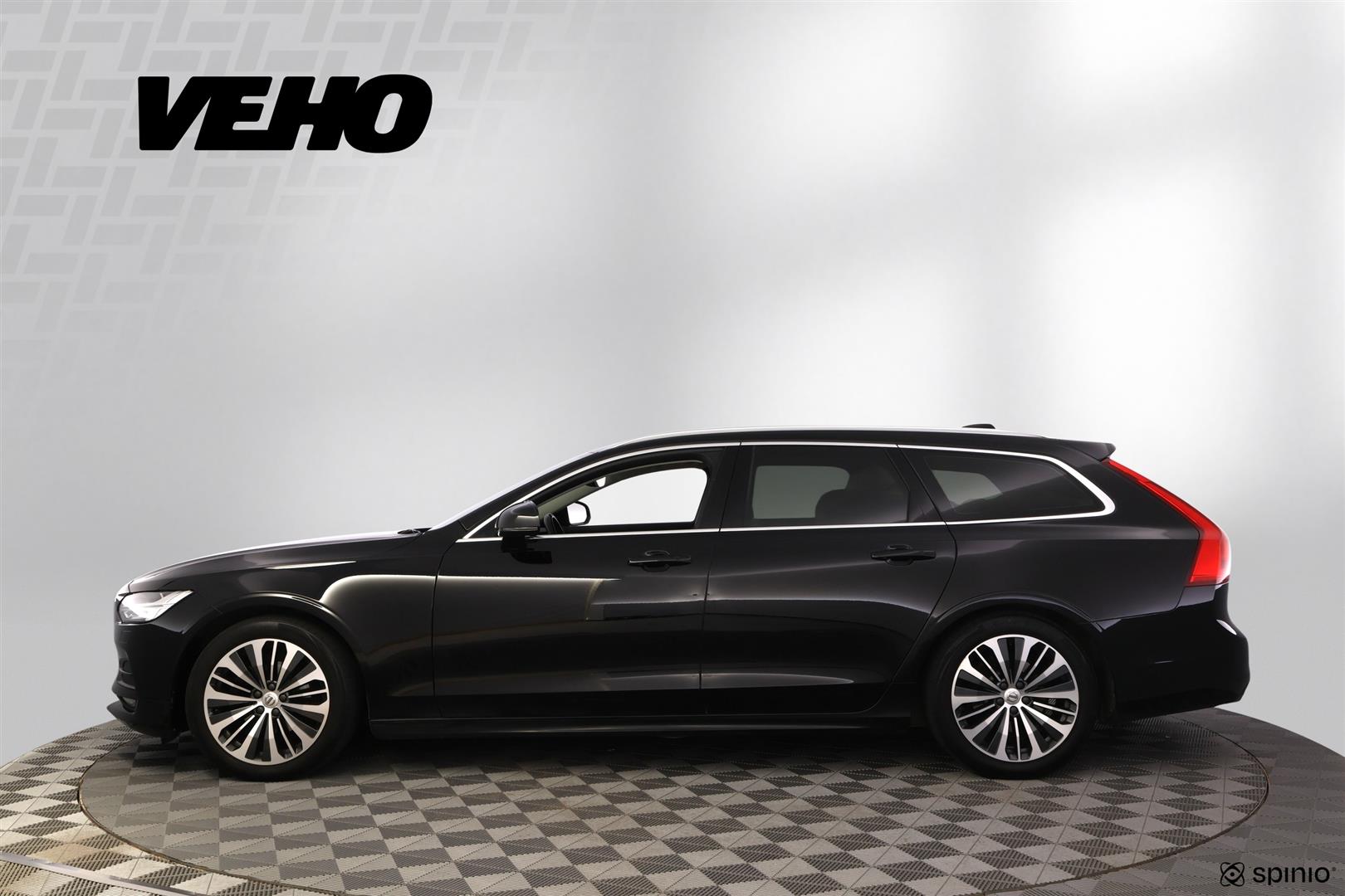 Volvo V90 D3 AWD Momentum aut 2020, photo 2/35