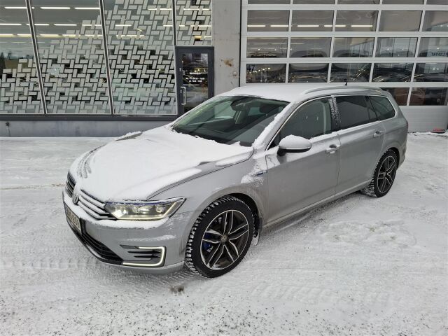 VOLKSWAGEN PASSAT 2018