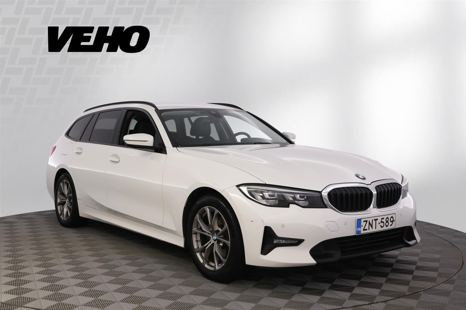 BMW 320 2021, kuva 7/33