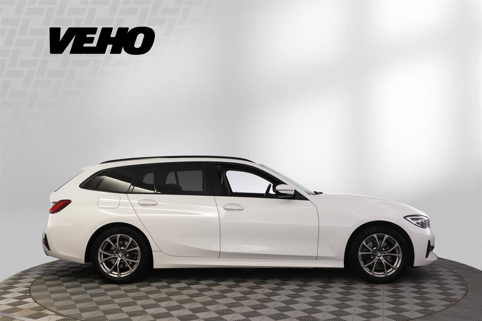 BMW 320 2021, kuva 6/33