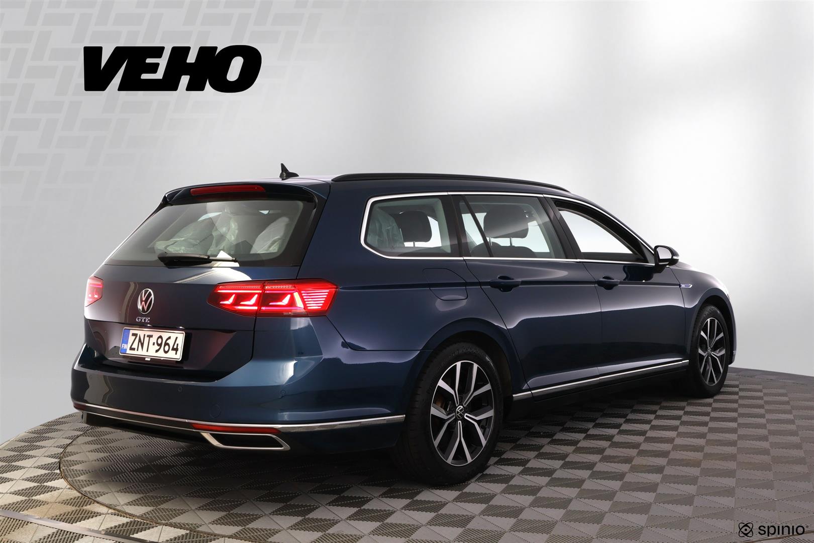 Volkswagen Passat 2021, photo 5/35