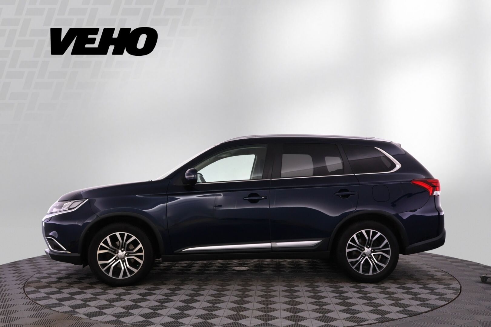 Mitsubishi Outlander 2017, bild 2/25