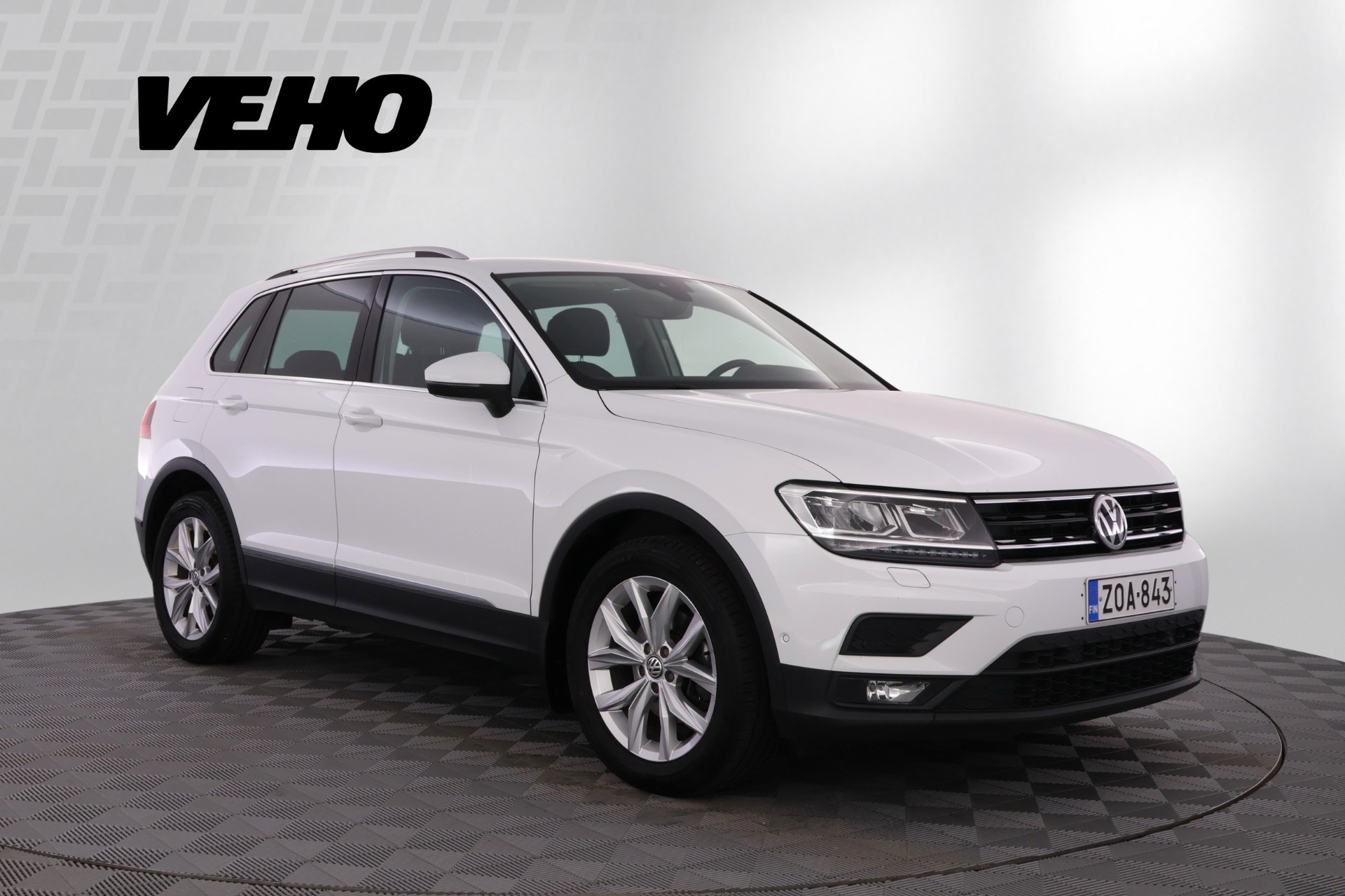 Volkswagen Tiguan 2018, photo 7/23