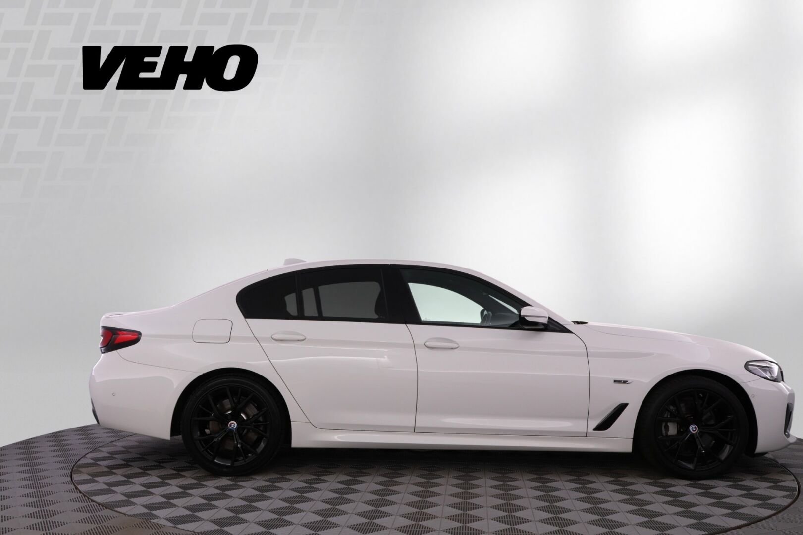 BMW 545 2022, bild 6/24