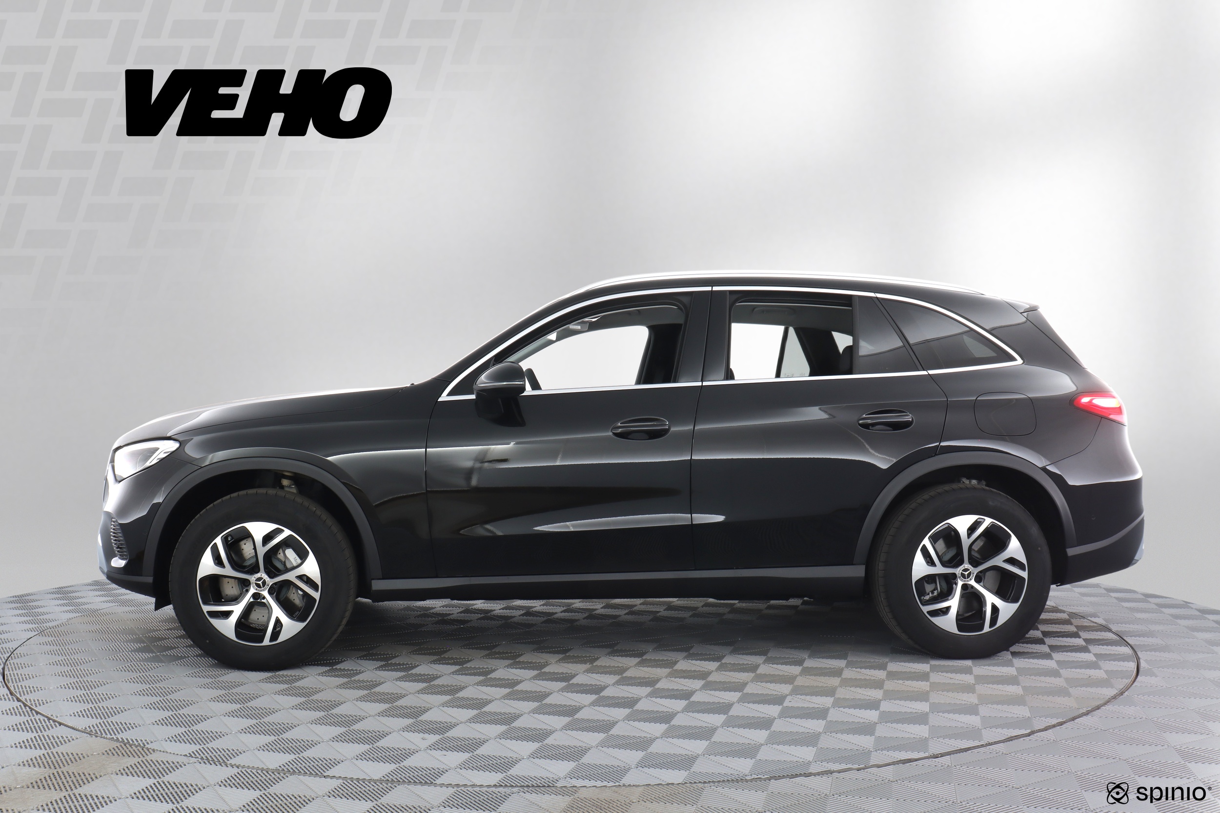 Mercedes-Benz GLC 2026, photo 2/19