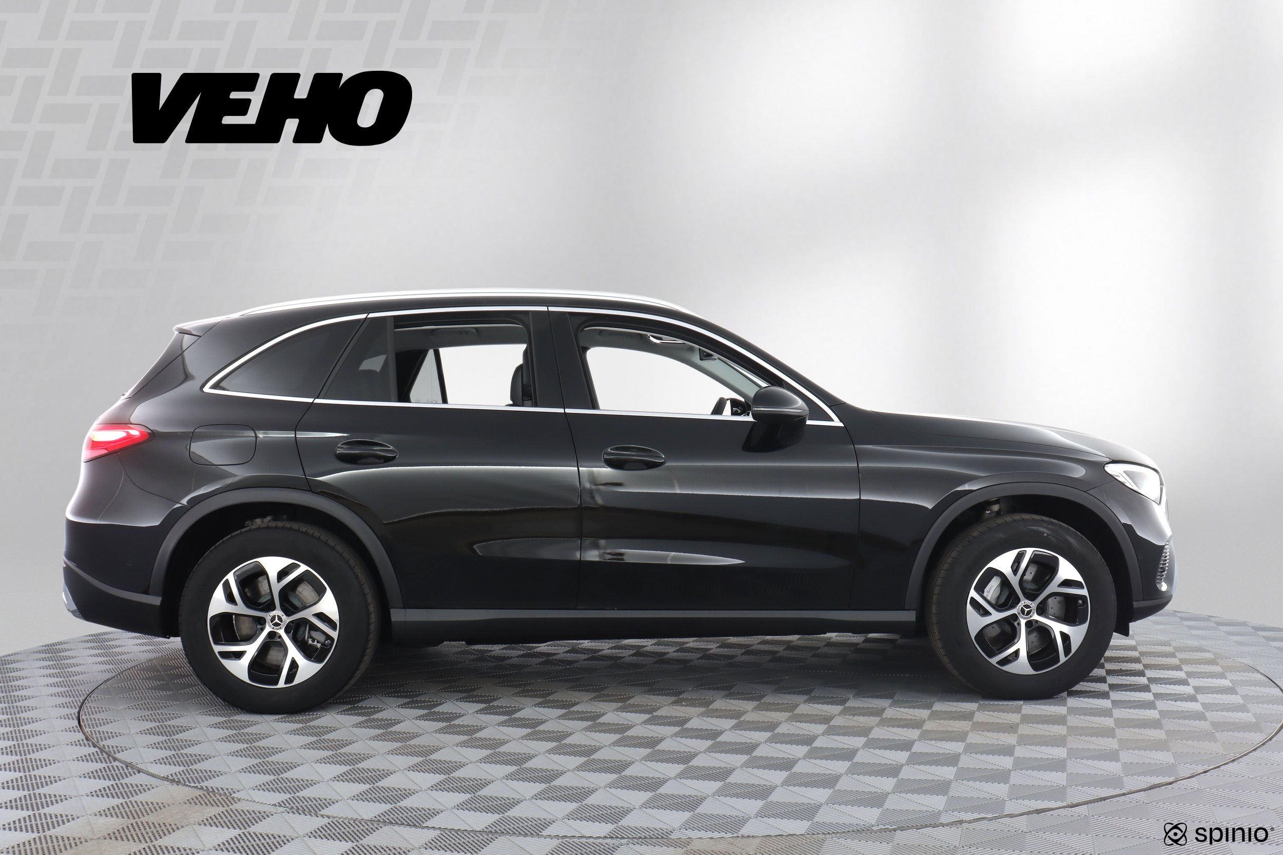 Mercedes-Benz GLC 2026, photo 6/19