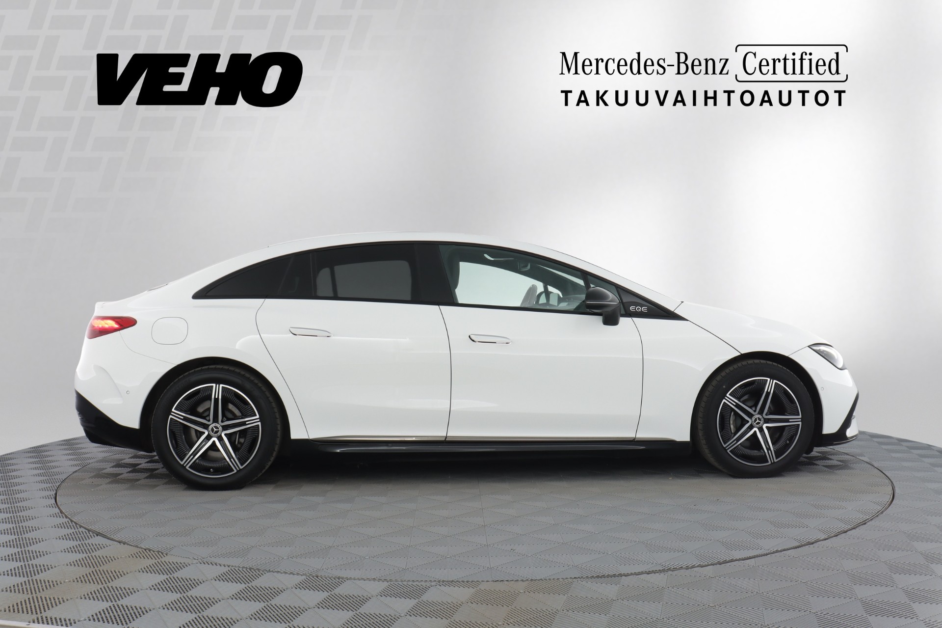 Mercedes-Benz EQE 350 4MATIC AMG Line 2024, kuva 3/24