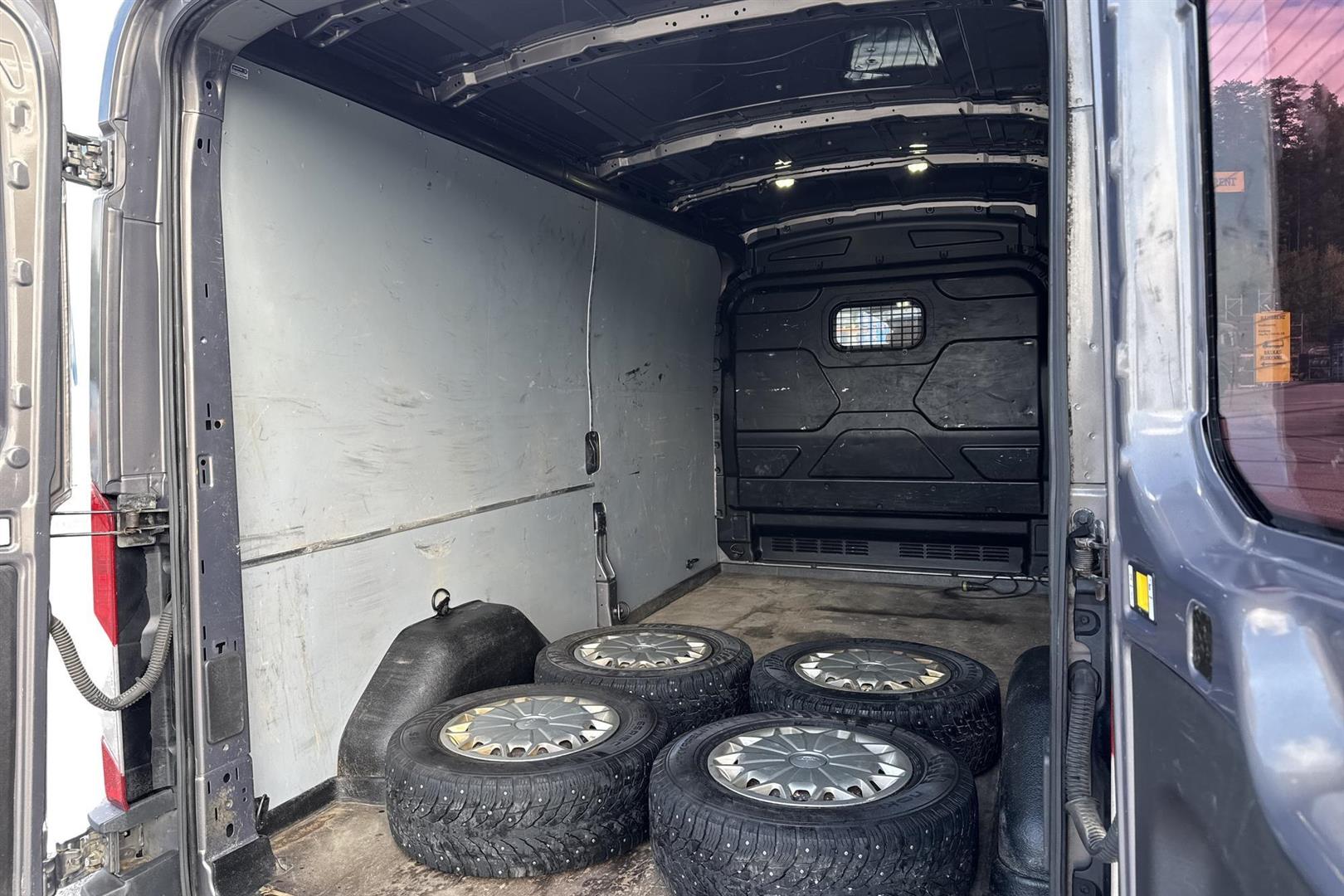Ford Transit 2015, photo 6/10