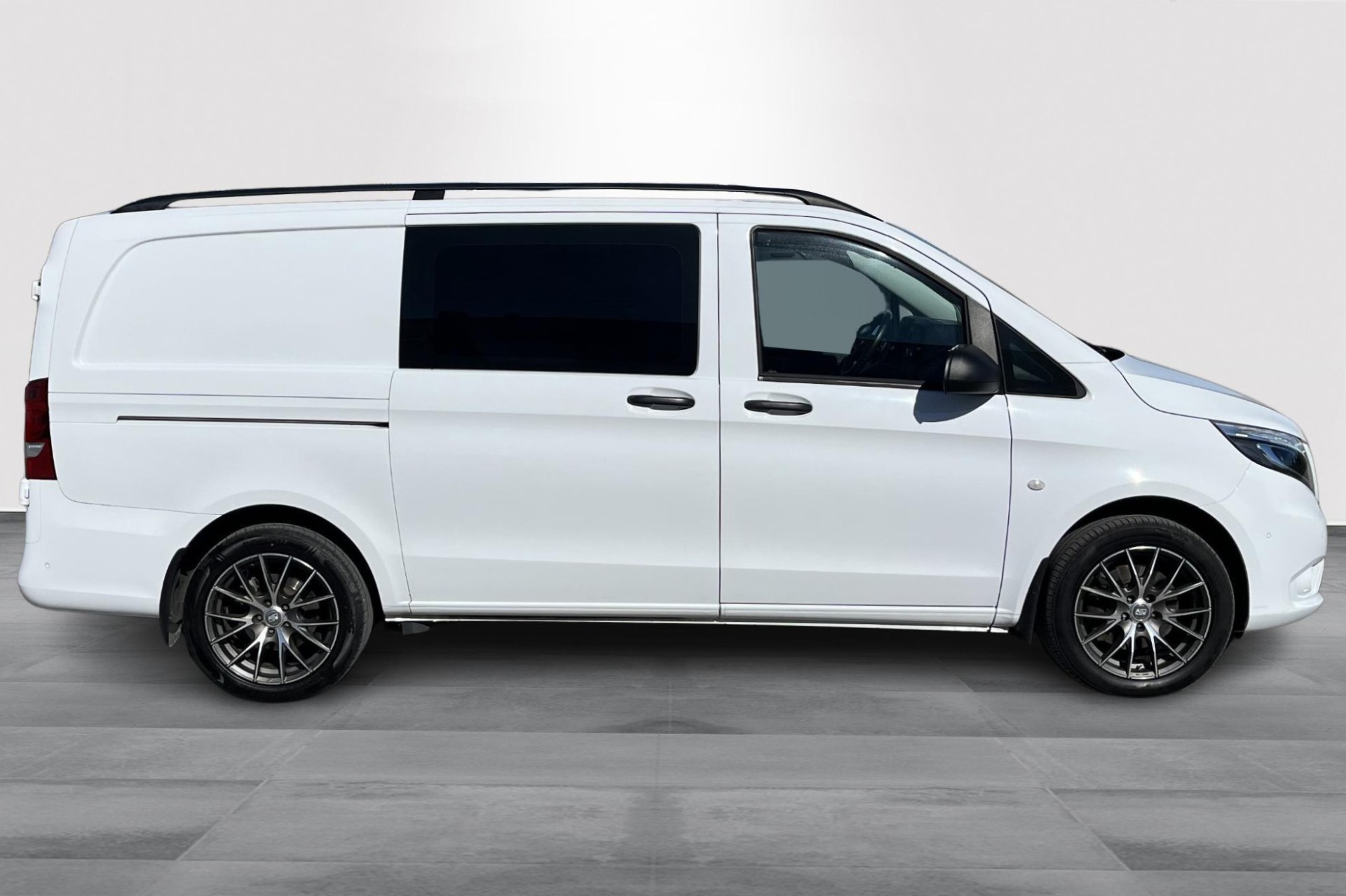 Mercedes-Benz Vito 116CDI 4x4 keskipitkä 2021, kuva 3/17
