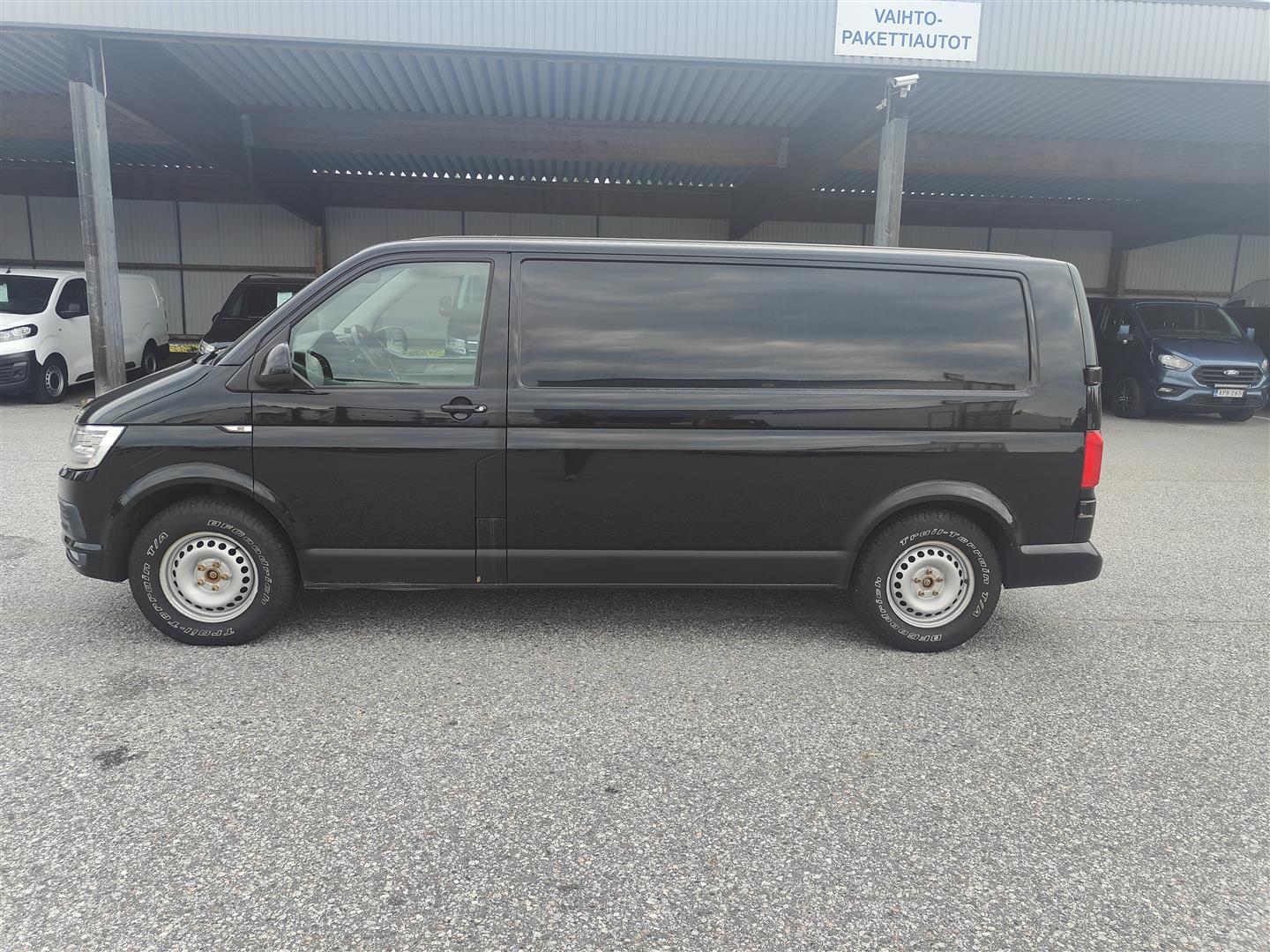 Volkswagen Transporter 2016, photo 2/18