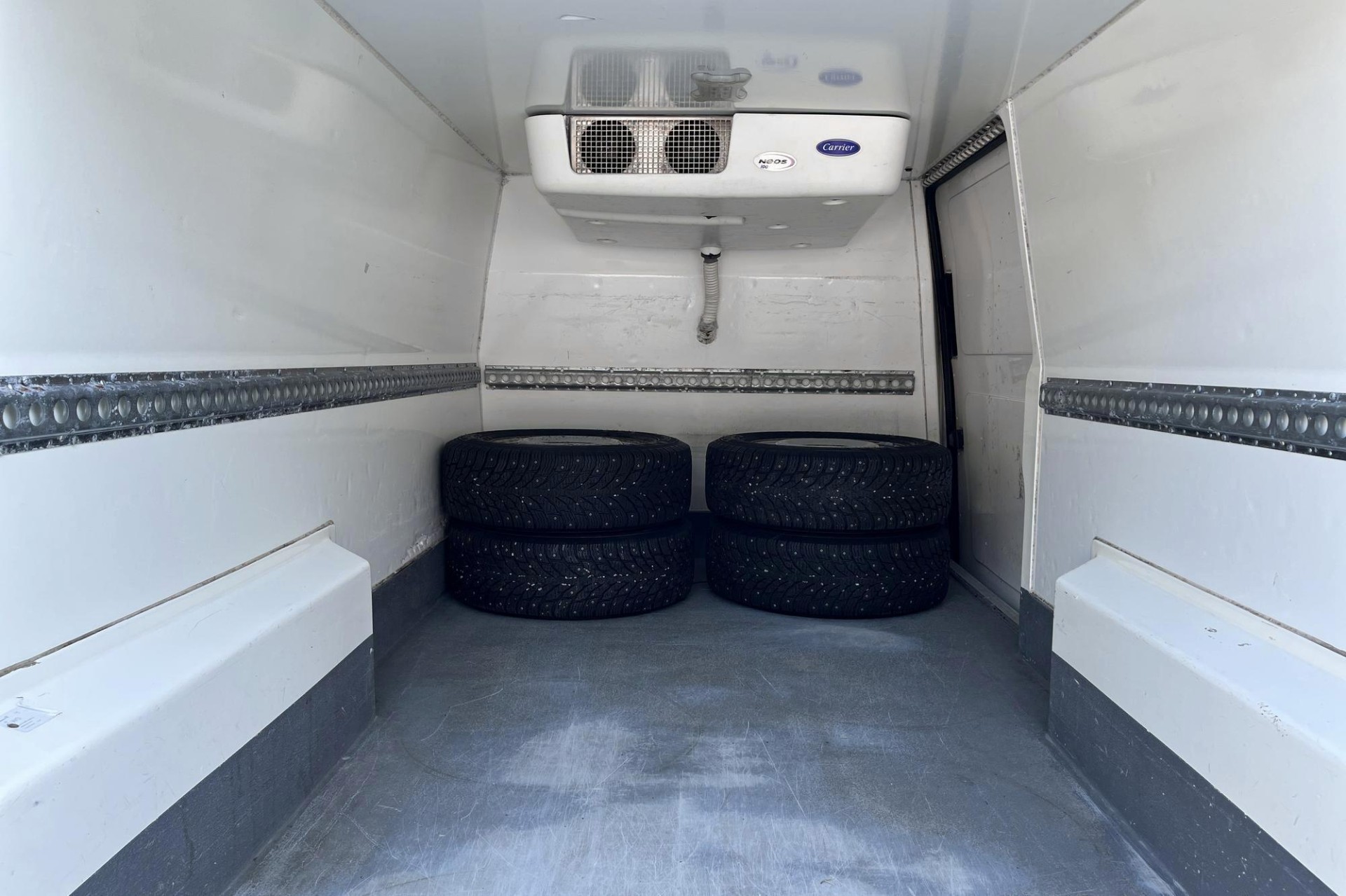 Volkswagen Transporter 2018, kuva 7/18