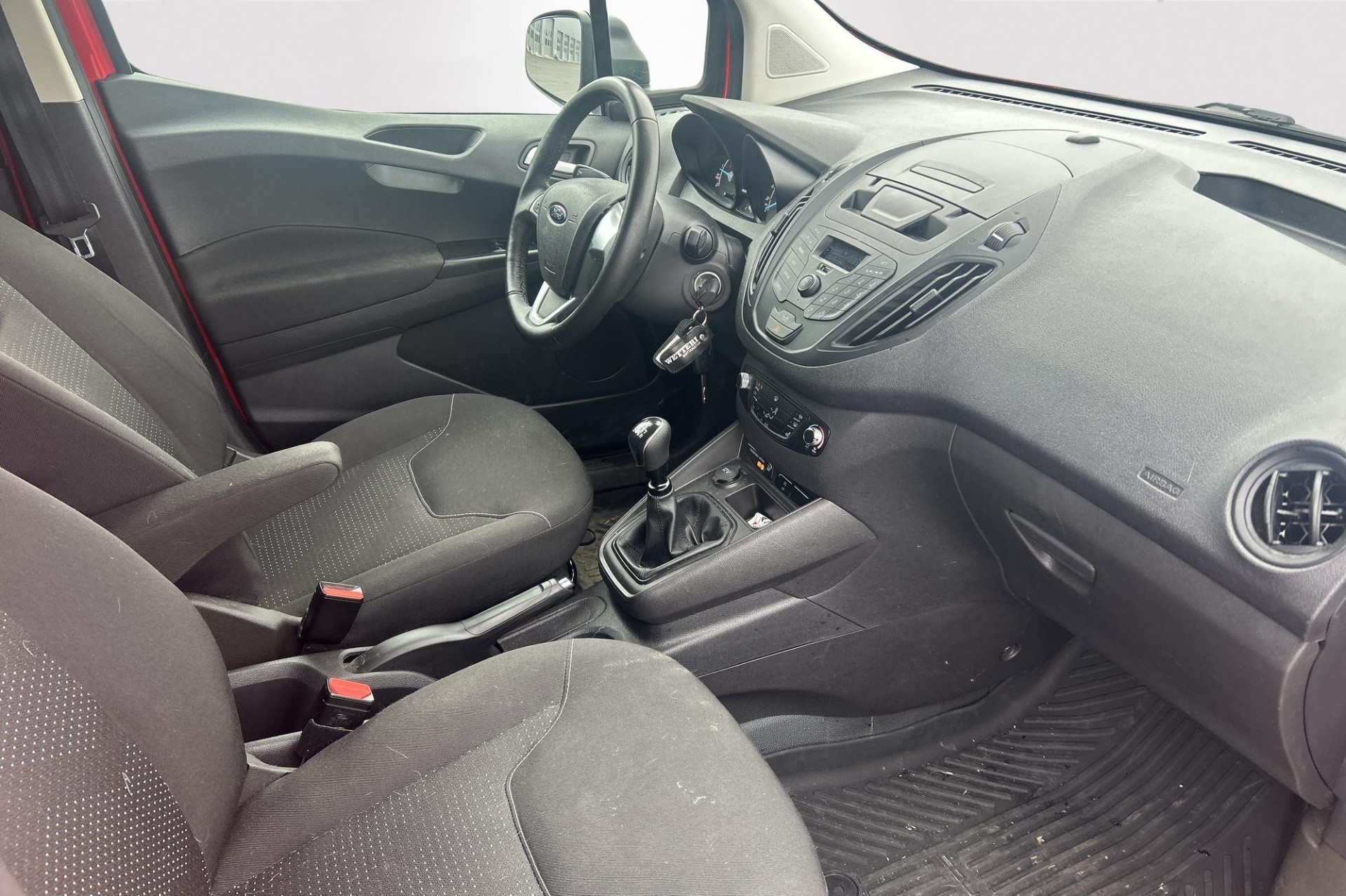 Ford Transit Courier 2023, kuva 6/9