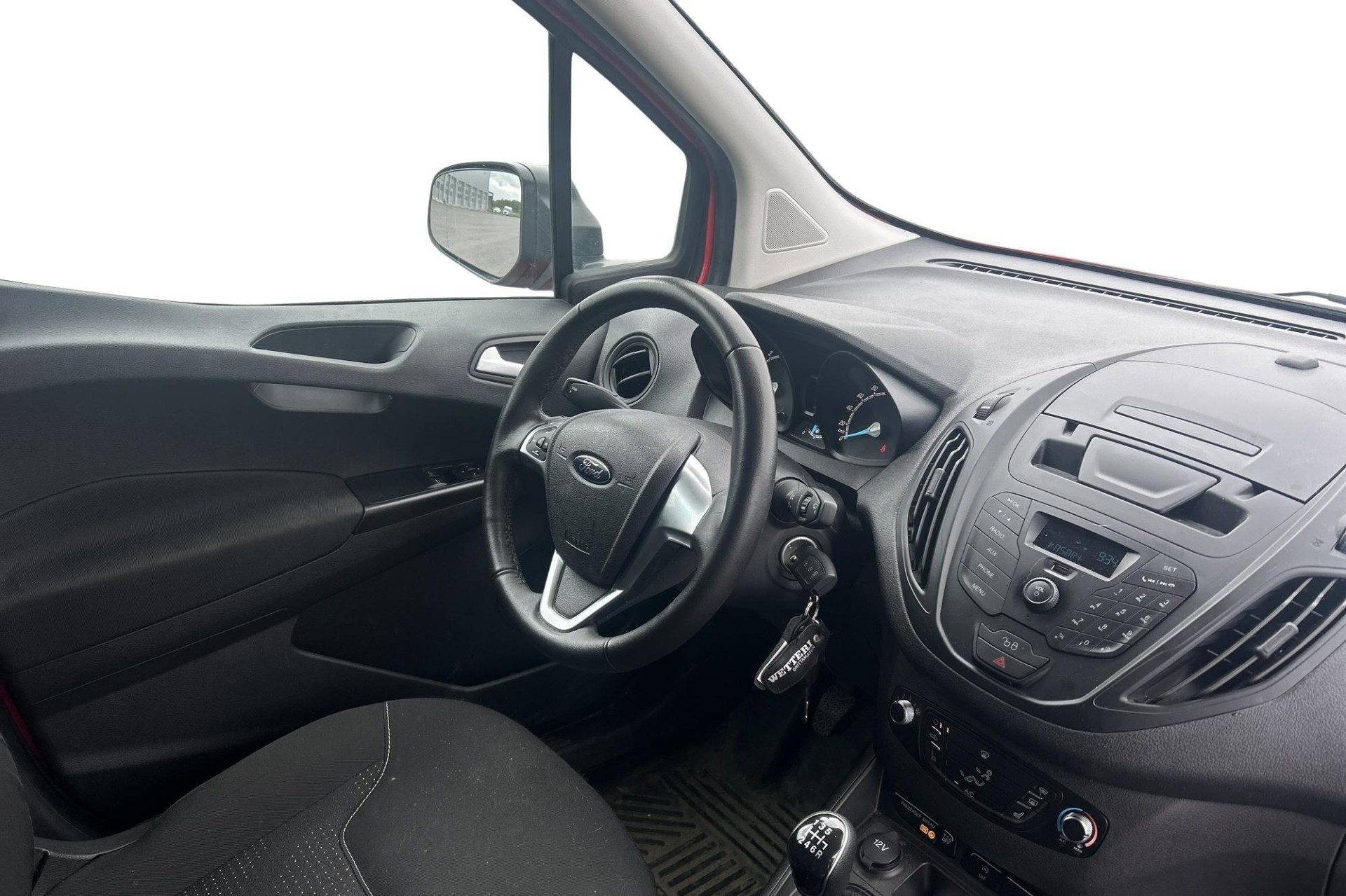 Ford Transit Courier 2023, kuva 5/9