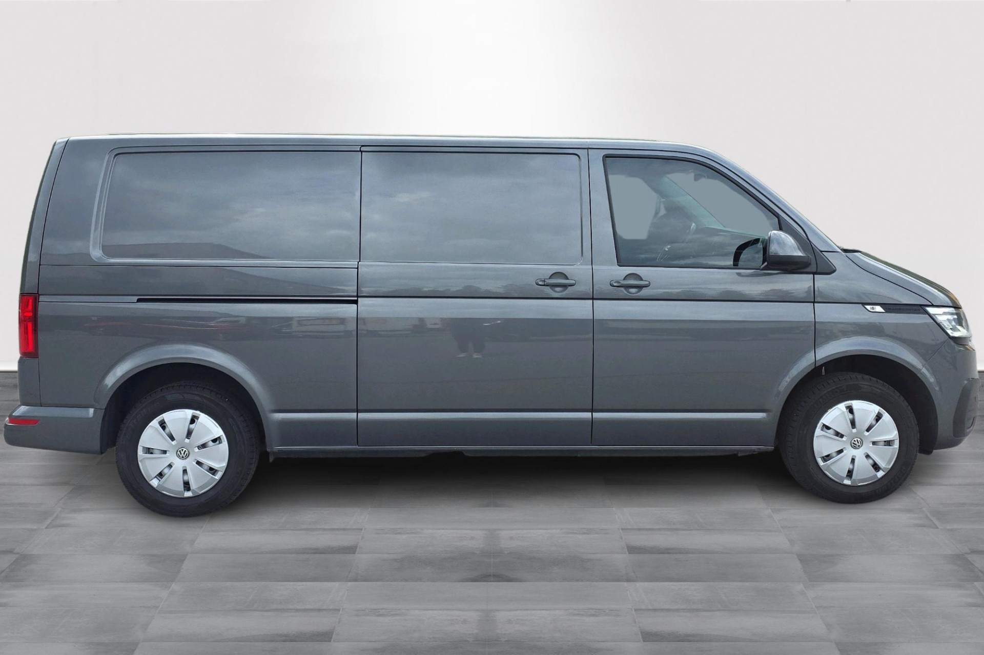 Volkswagen Transporter 2023, kuva 4/19
