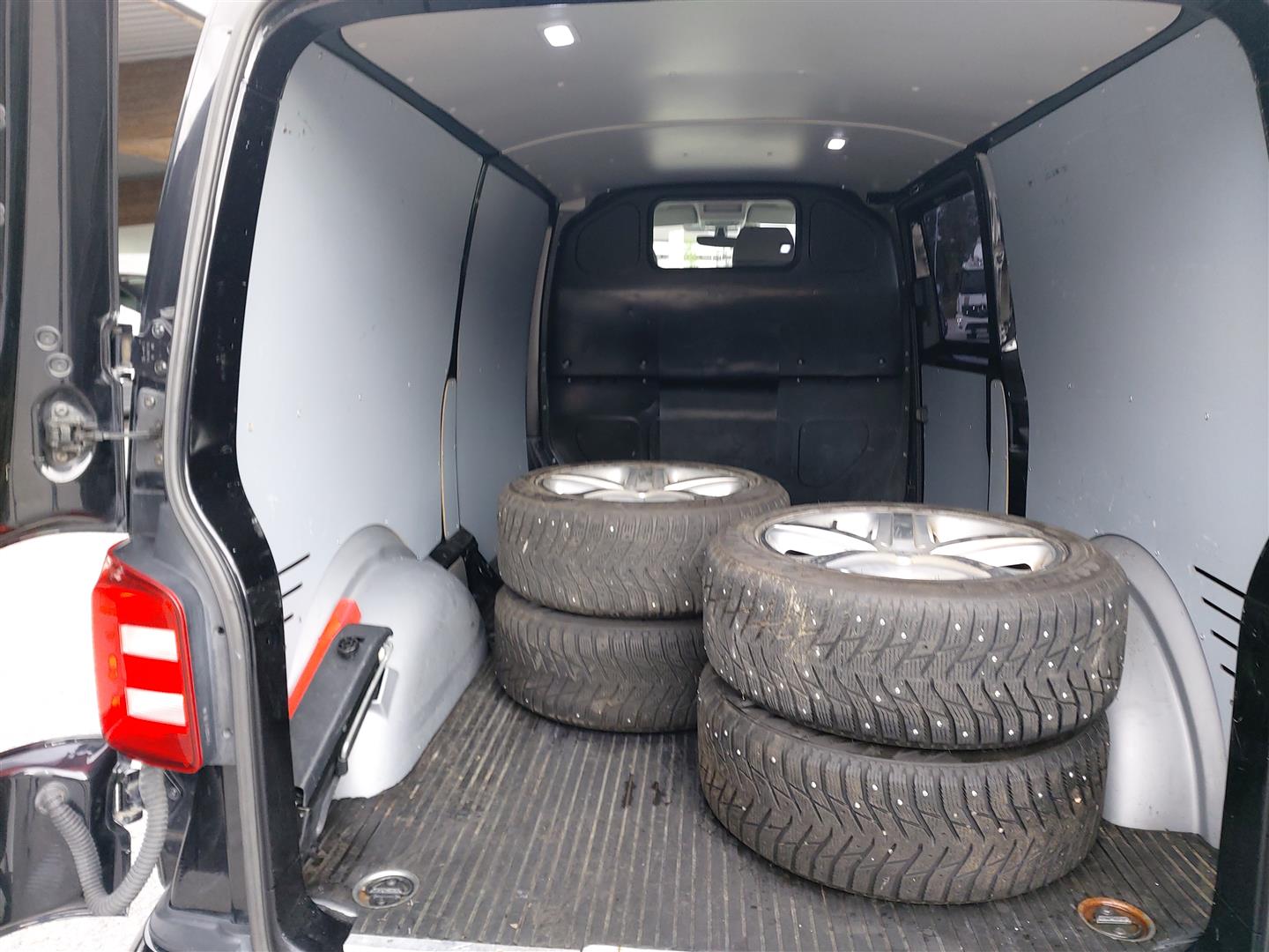 Volkswagen Transporter 2017, kuva 6/28