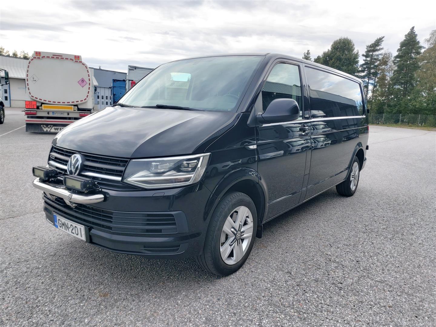 Volkswagen Transporter 2017, kuva 2/28